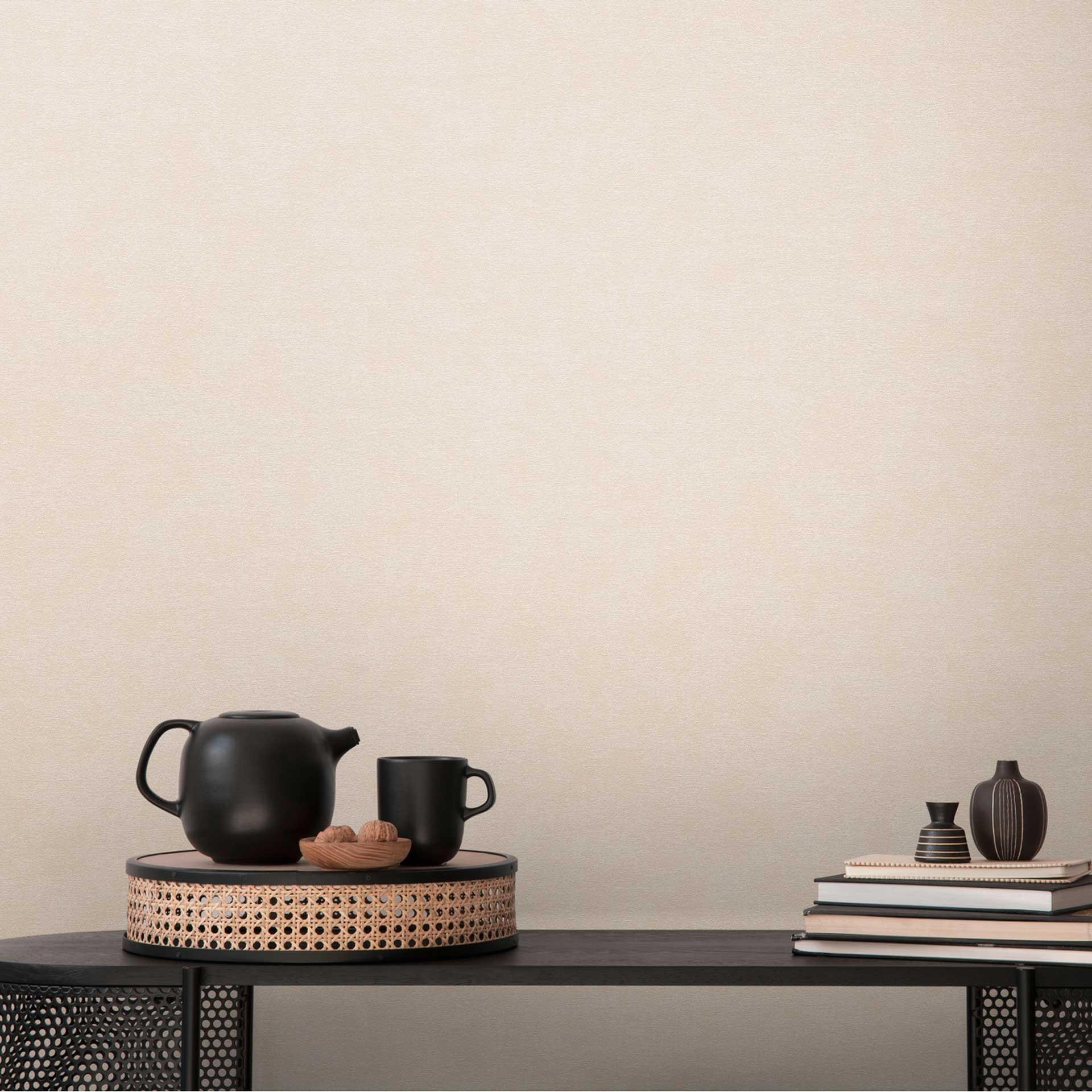 Tekstureret tapet i beige hørlook - subtilt, moderne og tidløst ikke-vævet tapet