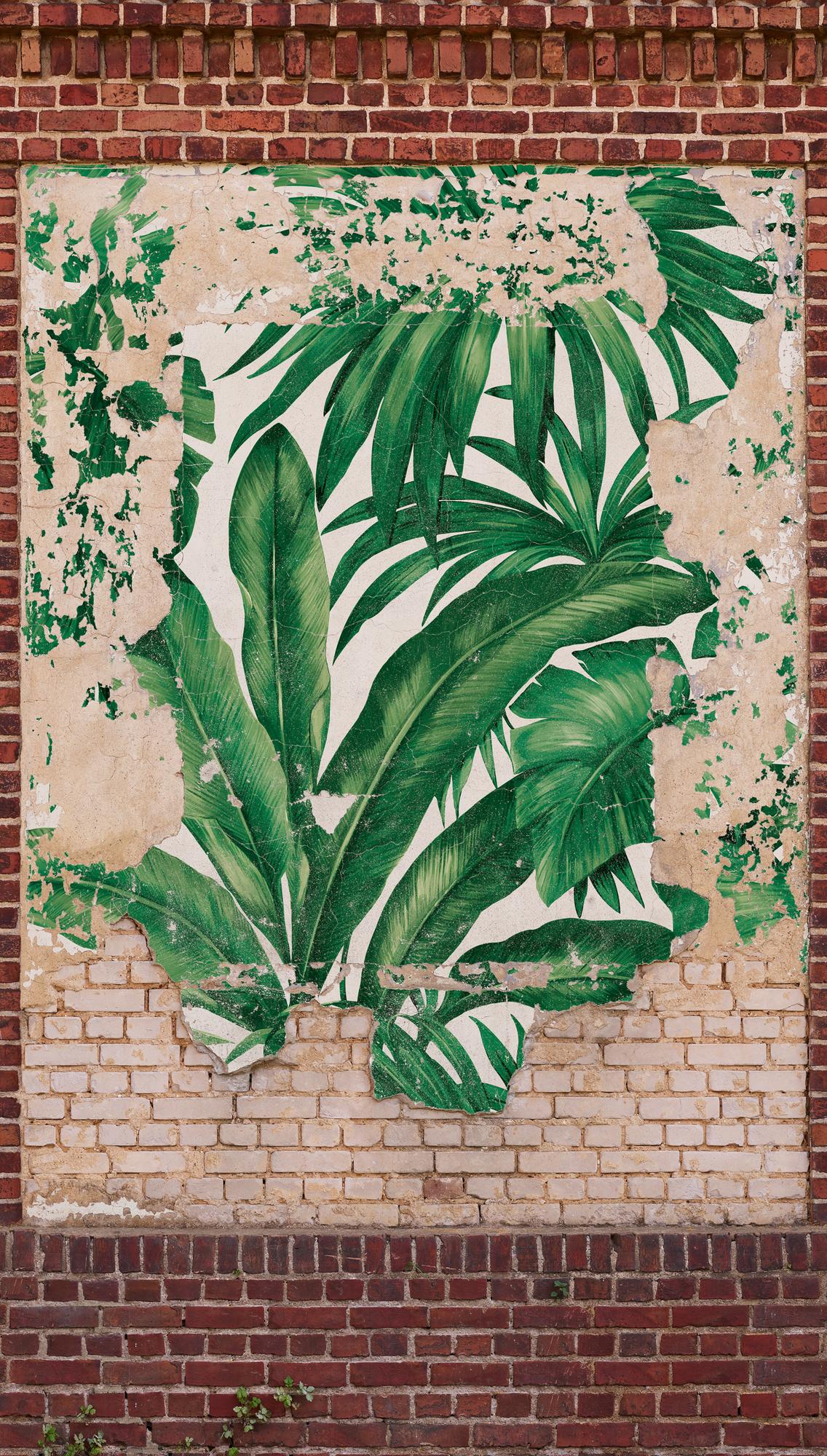 Graffiti behang bruin beige - vliesbehang industriële Livingwalls - mat en glad
