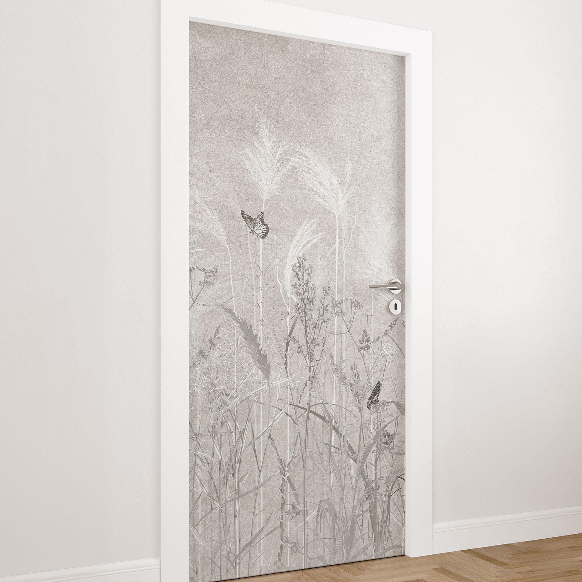 Deurfolie wilde bloemenweide met vlinders in Scandinavisch design - Ms Tiff