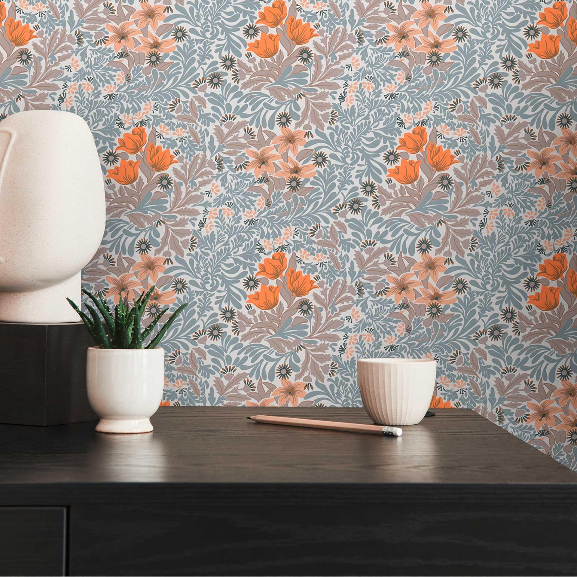 tapet med blomstermønster orange grå - tapet med blomster og blade