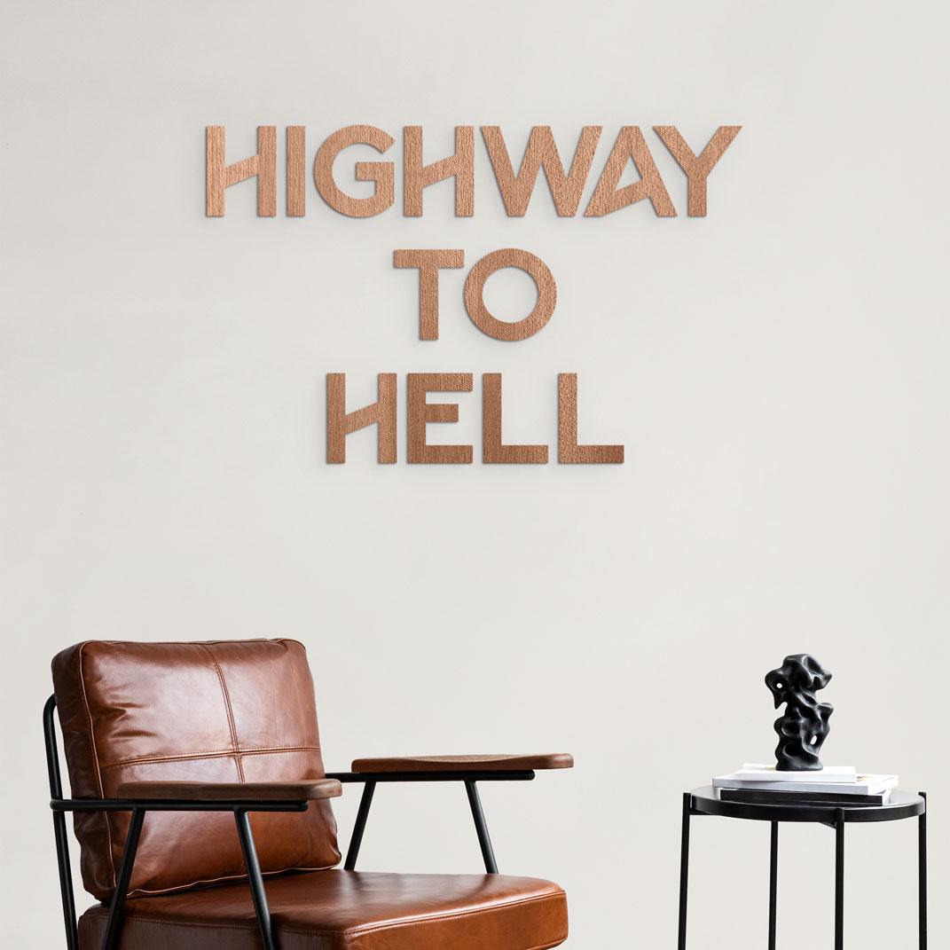 Träbokstäver Highway to Hell - Mahogny