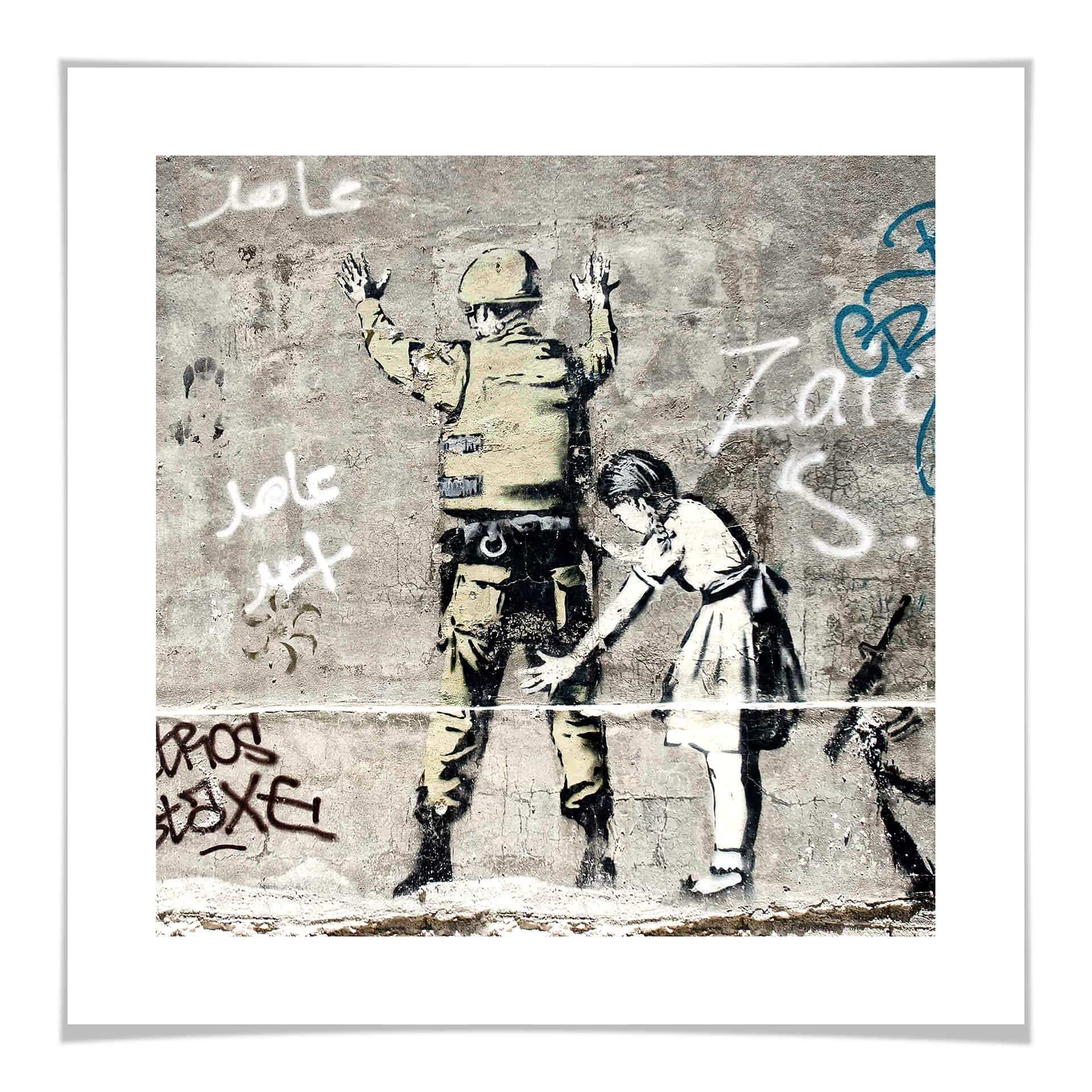 Plakat - Banksy - Girl searching soldier