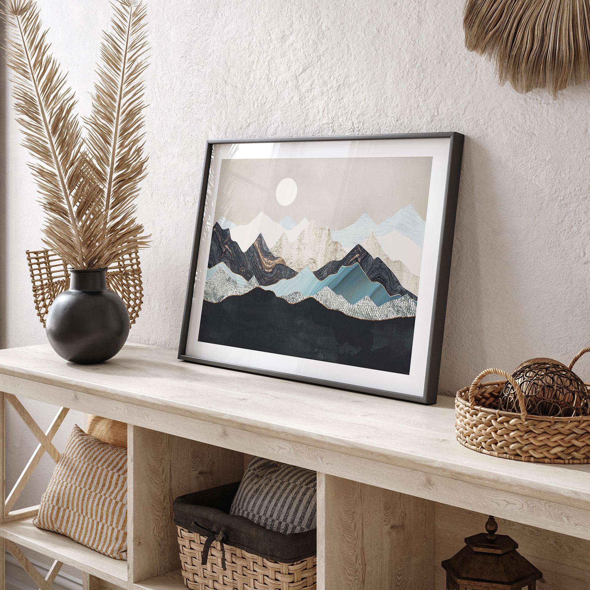 Plakat Roligt bjerglandskab i skumringen - SpaceFrog Designs
