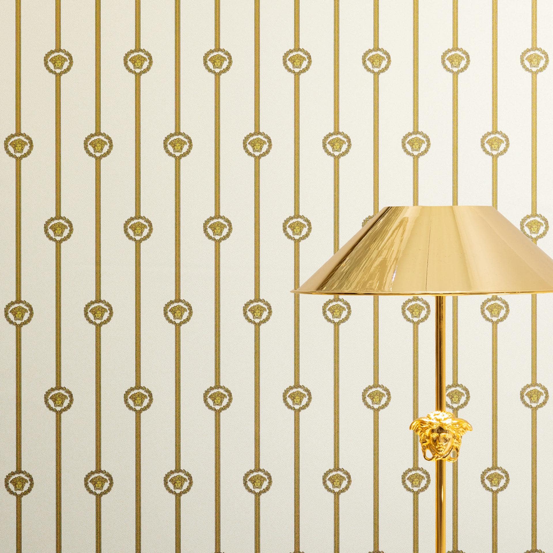 Versace ikke-vævet tapet I Love Baroque striber Medusa White Gold luksuriøst