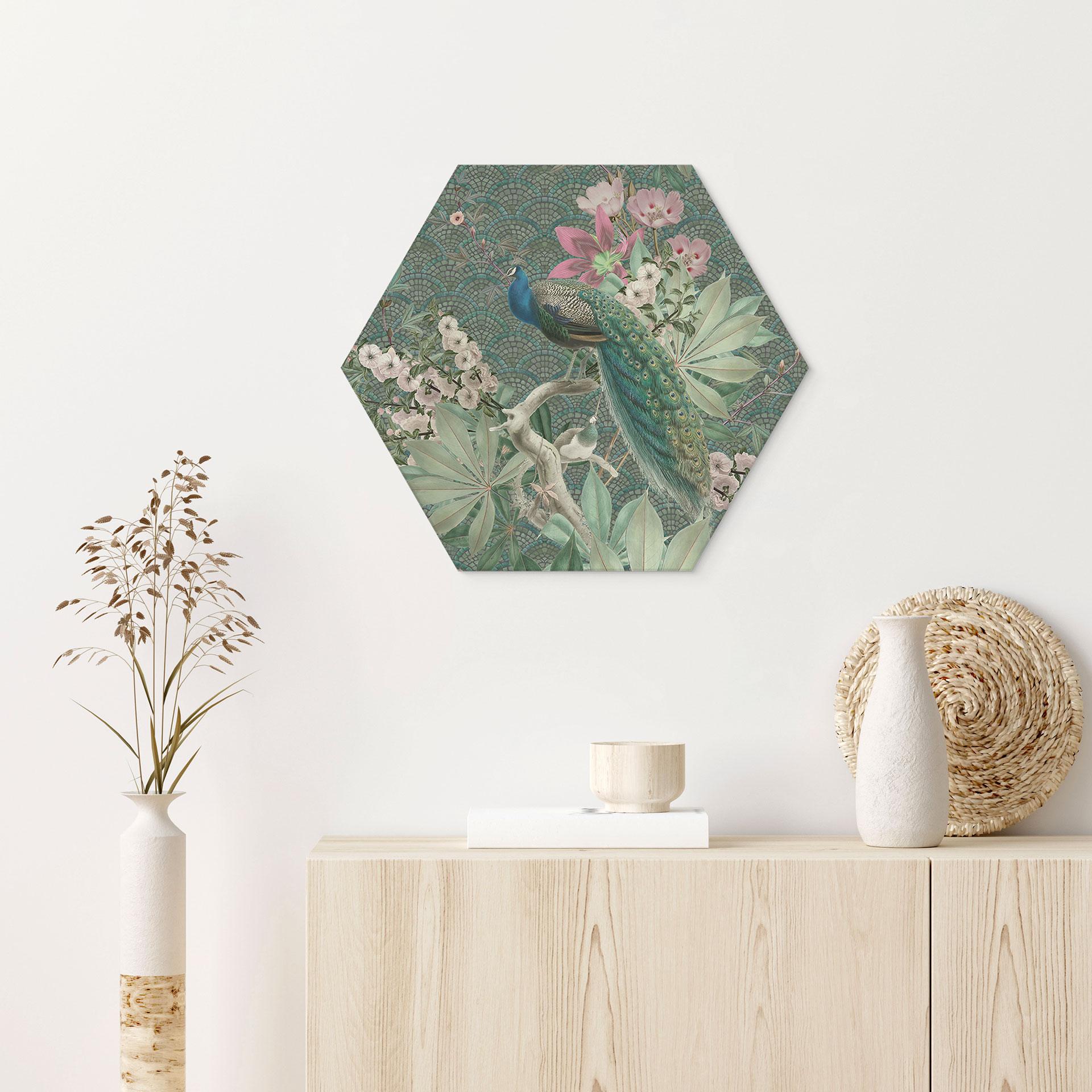 Sekskantet billede af påfugl i tropisk have på mosaik - Bloomery Decor - Alu-Dibond