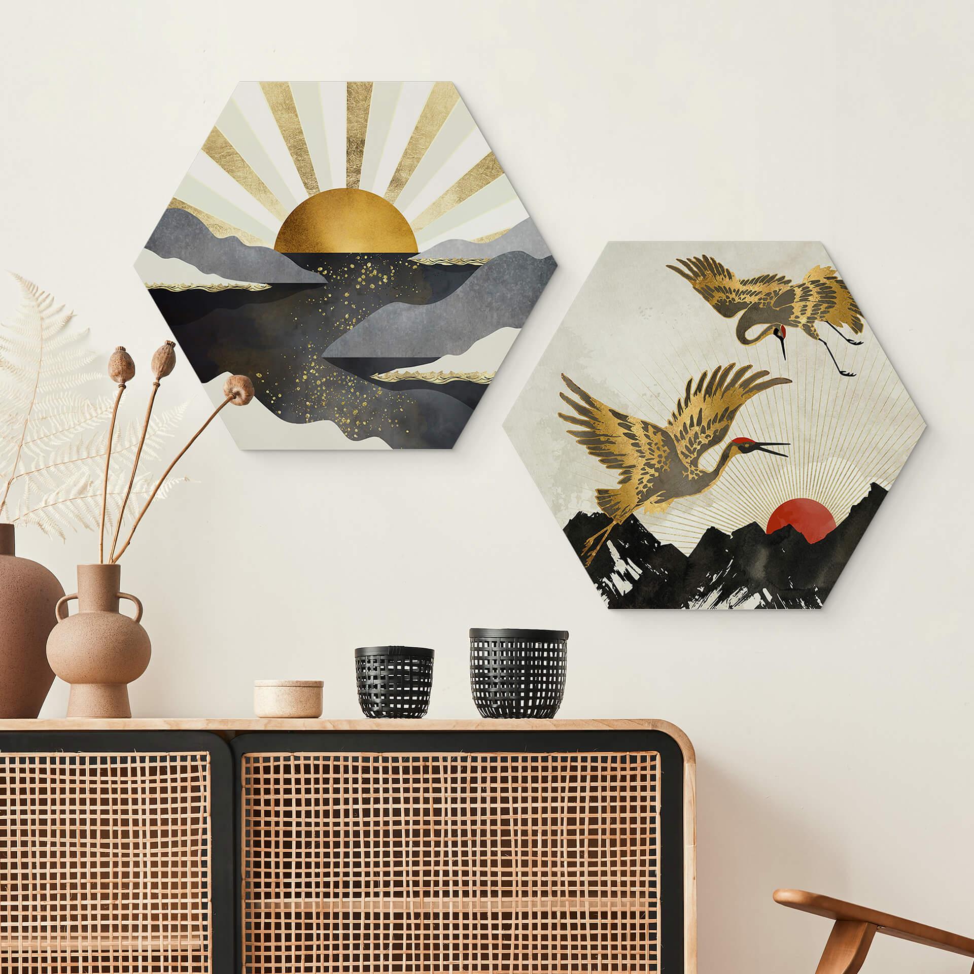 Hexagon Wandbild SpaceFrog Designs - Goldene Kraniche - Alu-Dibond