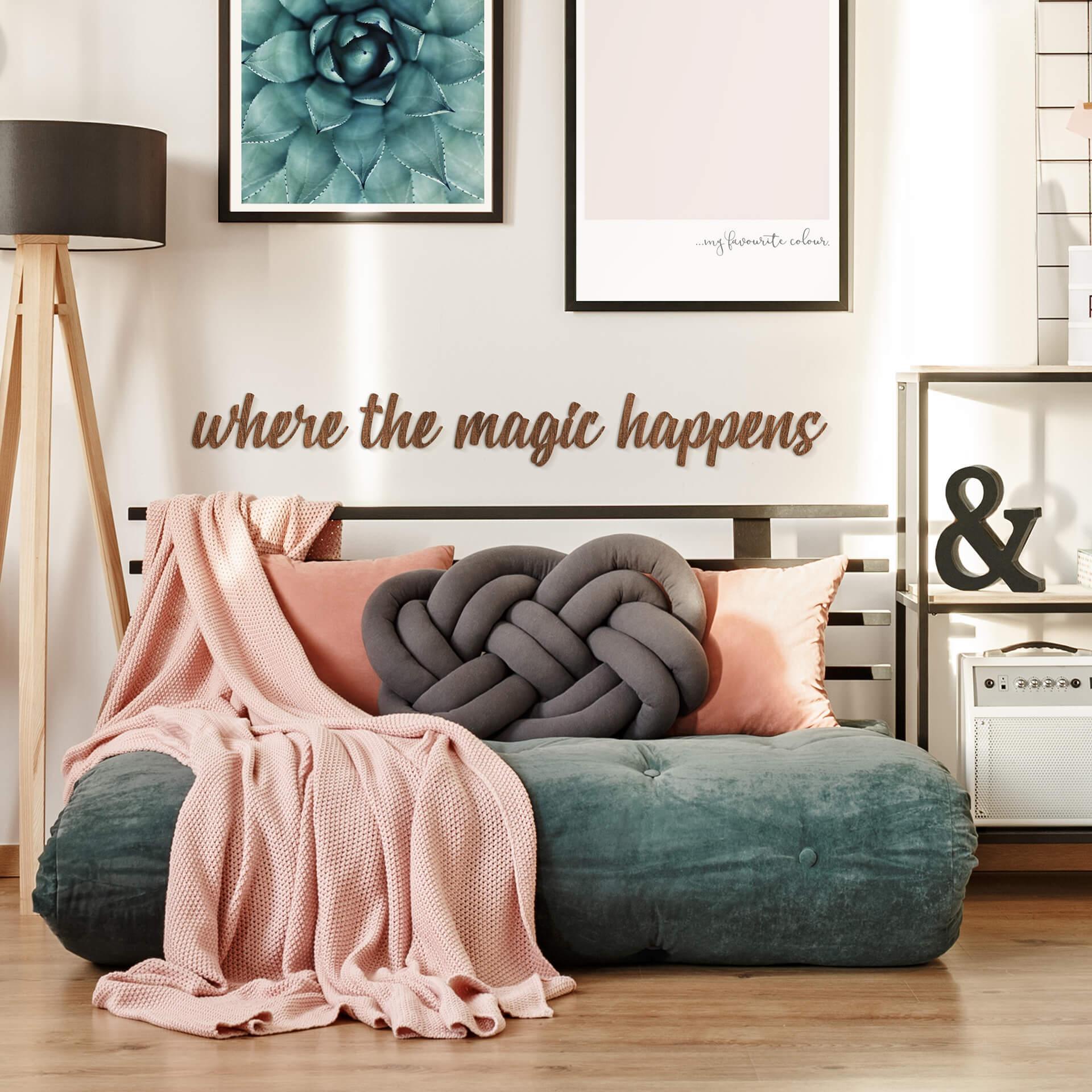 Træbogstaver - Where the magic happens - Mahogni