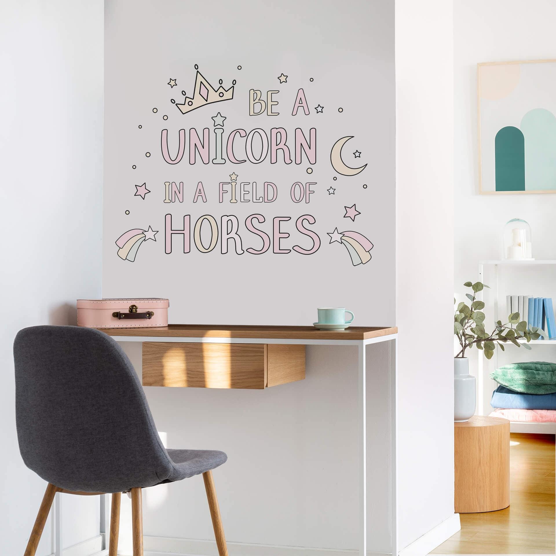 Muursticker Kvilis - Be a Unicorn in a Field of Horses
