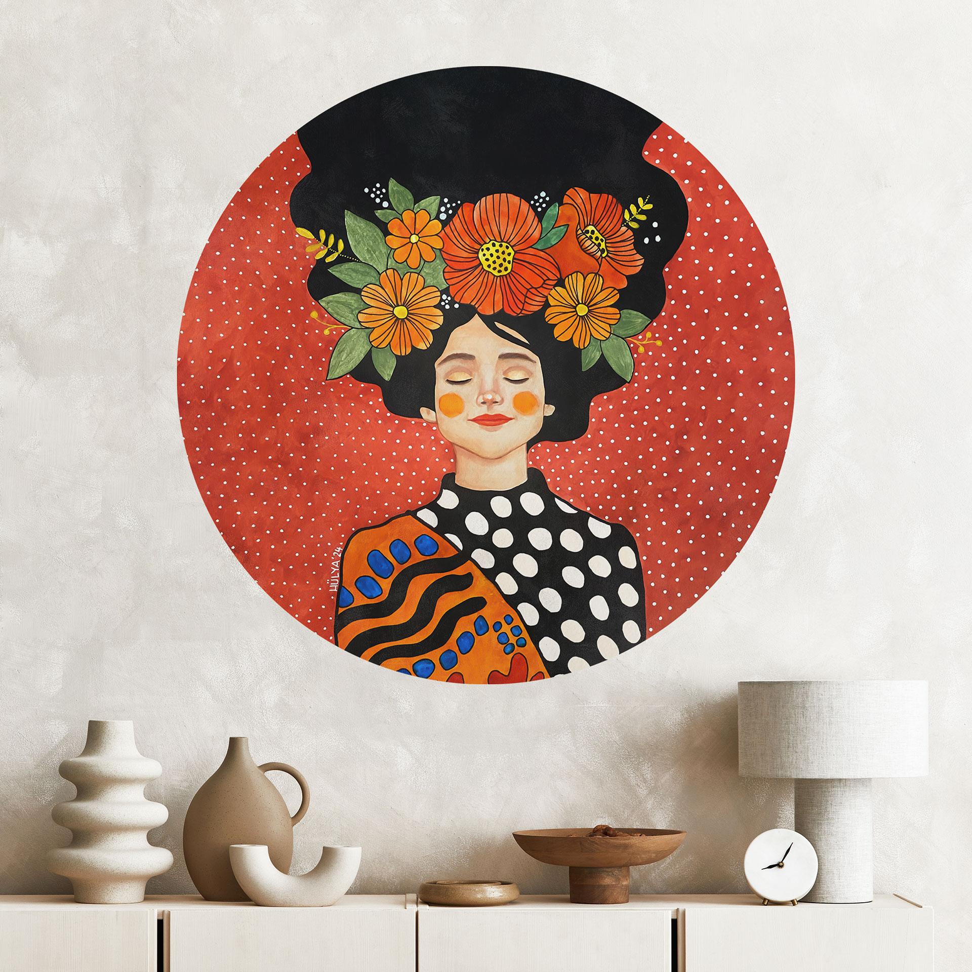 Wallsticker Smilende kvinde med orange blomster - Hülya - Rund