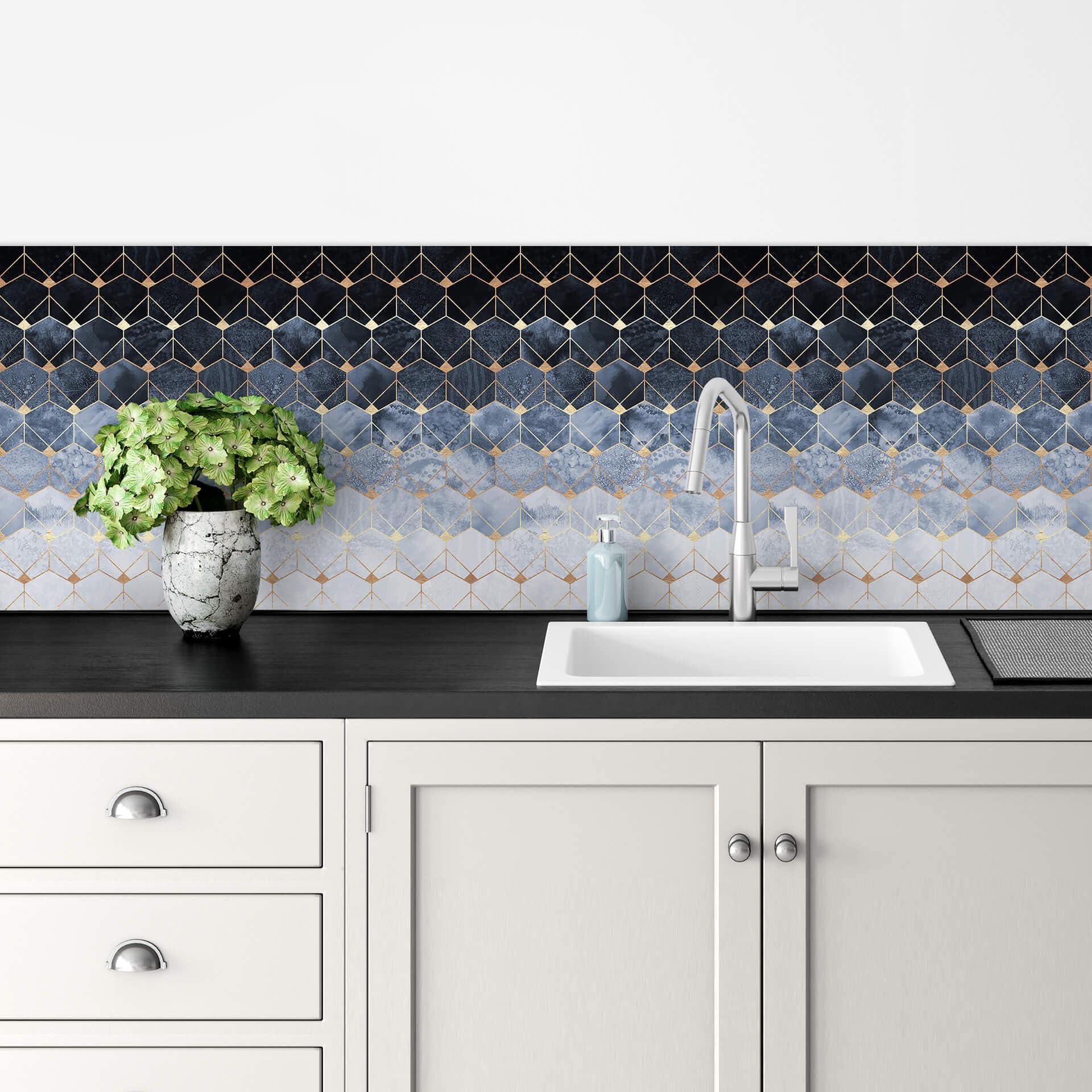 Keukenachterwand Fredriksson - Hexagons - Blue & Gold