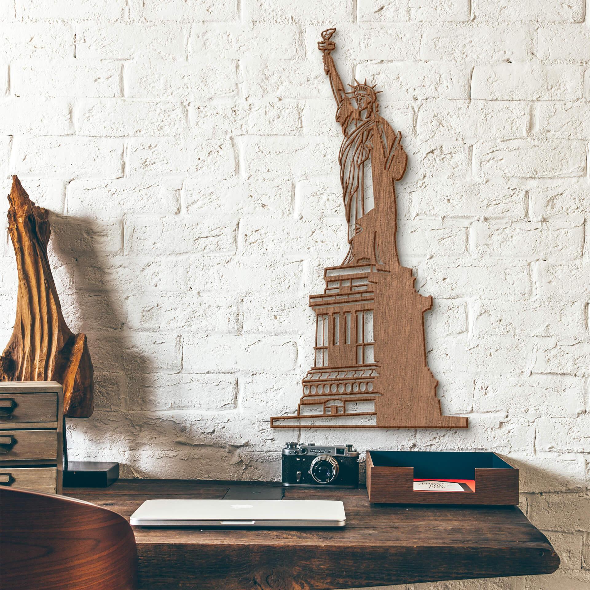 Décoration en bois - Statue de la Liberté - Placage d'acajou