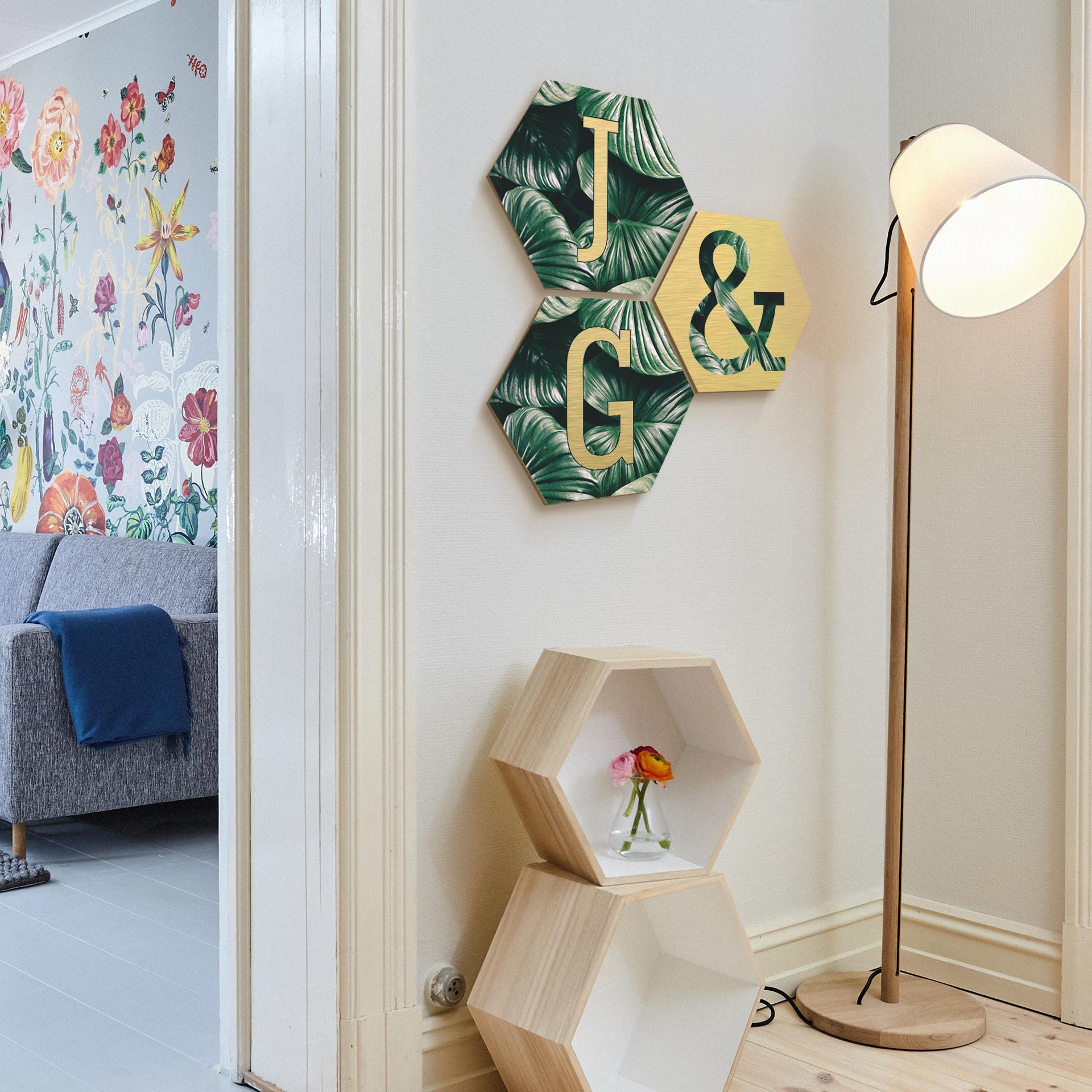 Hexagon bogstaver - Alu-dibond Guld, Jungle "&"