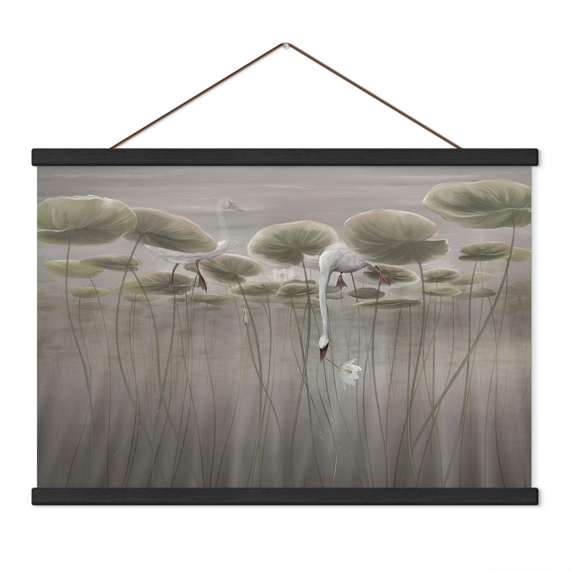 Textielposter Lotusbloemen met zwaan in het water in grijs - Ms Tiff