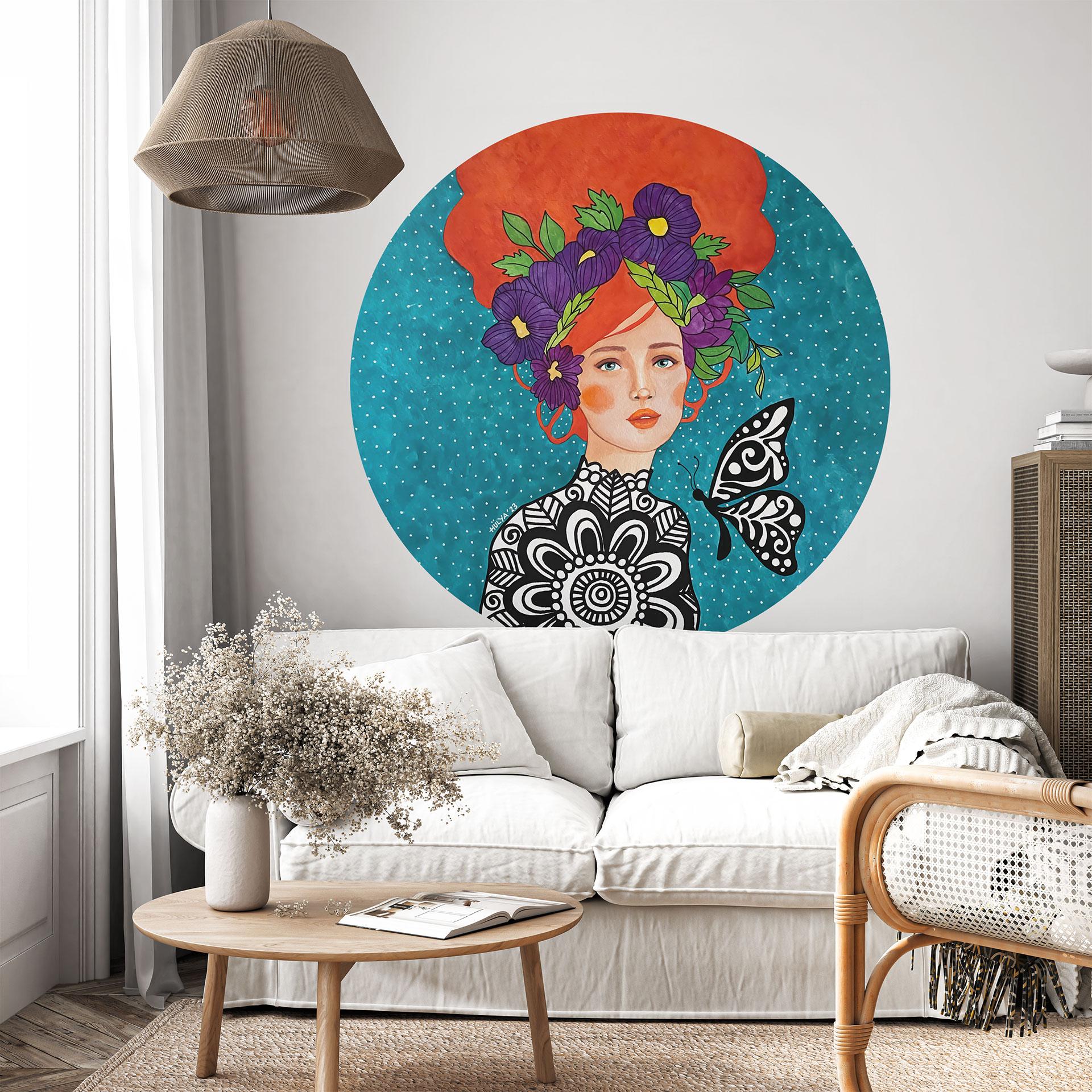 Wallsticker Sommerfuglekvinde med blomsterkrans - Hülya - Rund