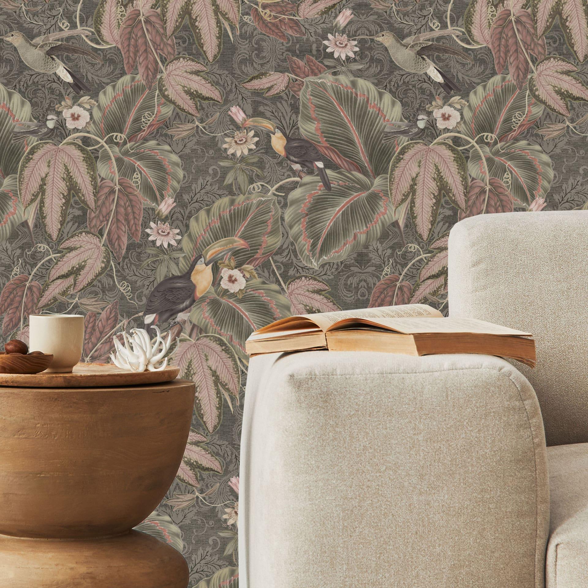 Tapet med mønster i junglen, tukan i tropisk skov - Bloomery Decor