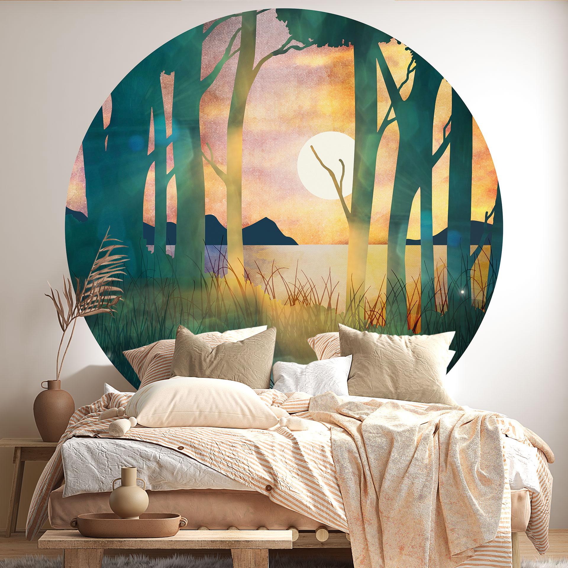 Tapet cirkel Skovens magi ved solnedgang - SpaceFrog Designs - vliesetapet/selvklæbende non-woven tapet