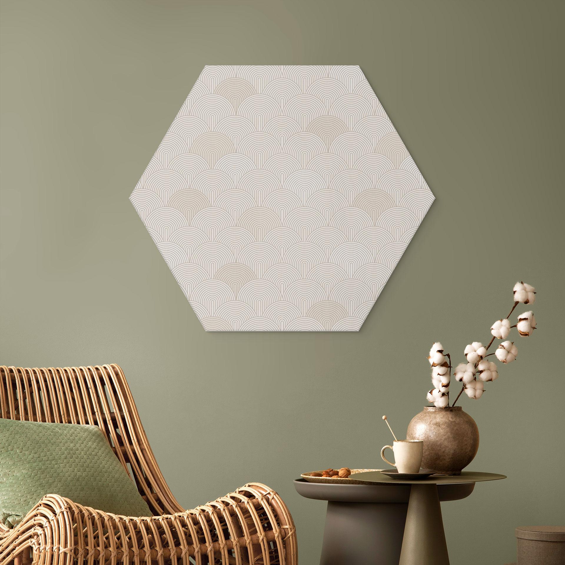 Sekskantet Billede med abstrakte halvcirkler i blød beige - Bloomery Decor - Alu-Dibond