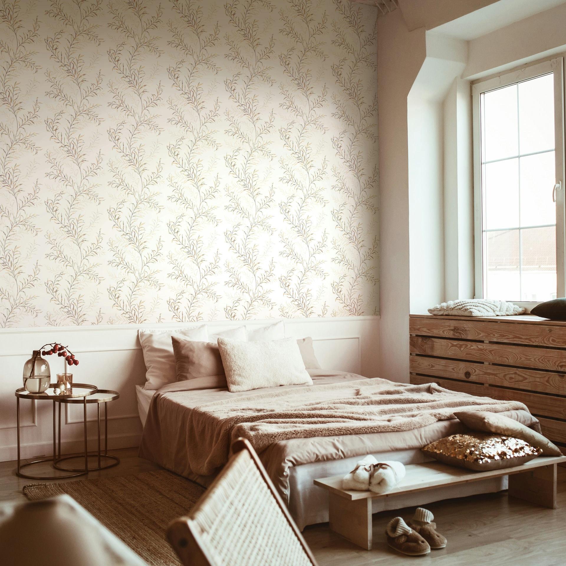 Vliesbehang bladeren bloem natuur mat in wit beige