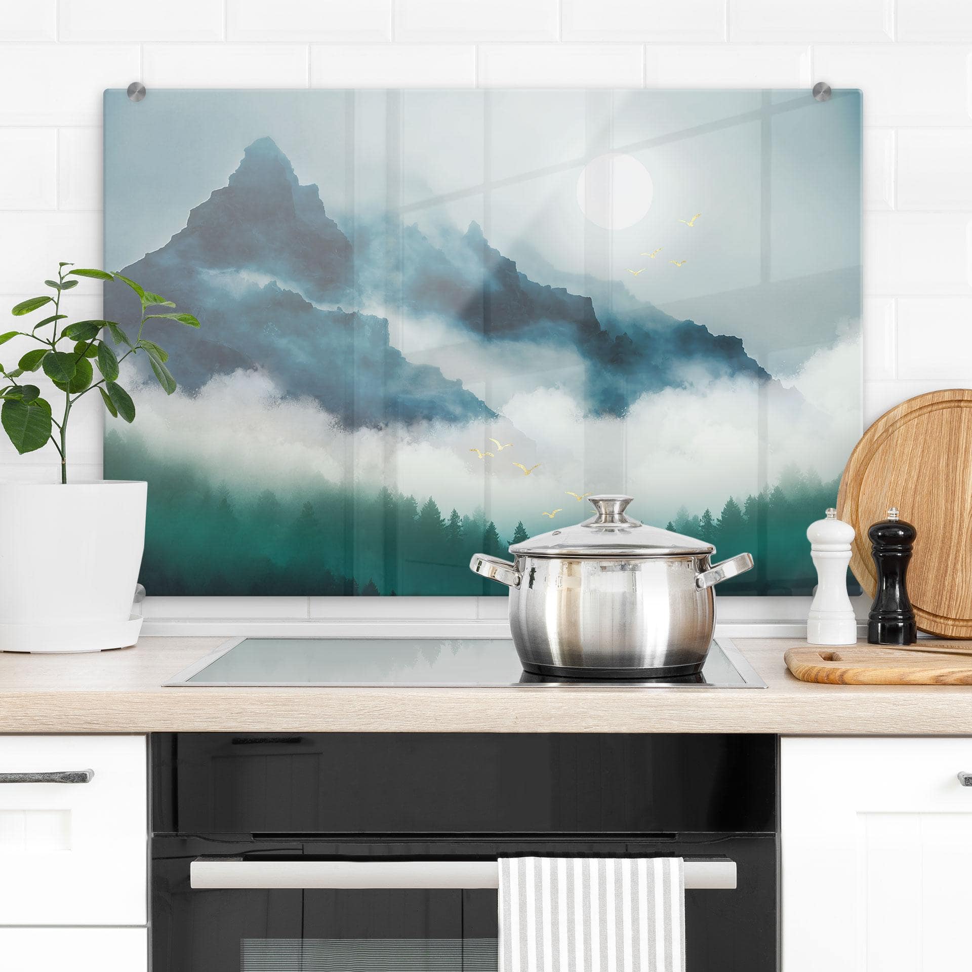 Spritzschutz Neblige Landschaft in der Nacht - SpaceFrog Designs