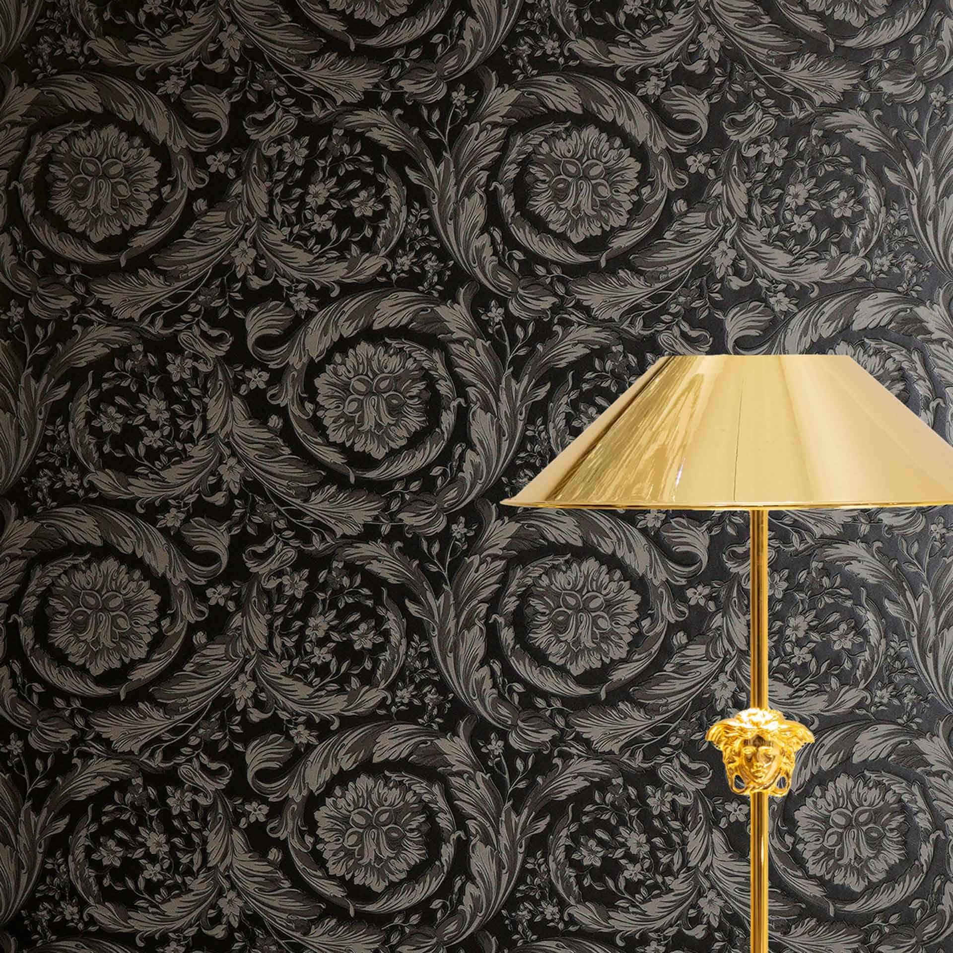 Versace ikke-vævet tapet Barocco Neo klassiske blomsterranker grå sort elegant