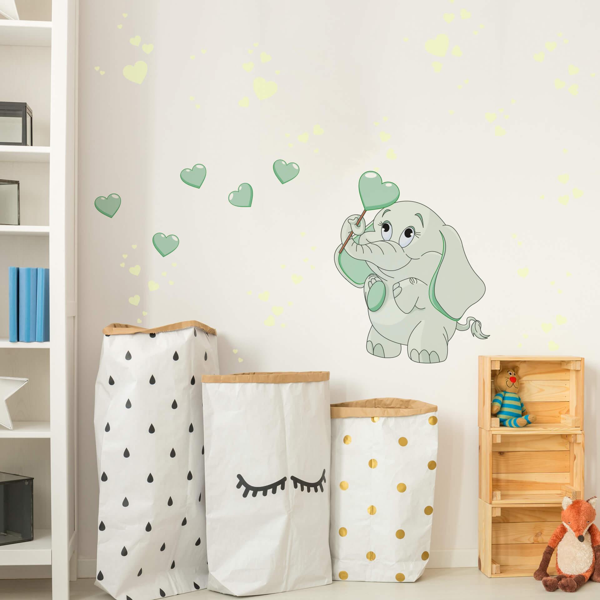 Muursticker Babyolifantje Groen + Glow in the Dark