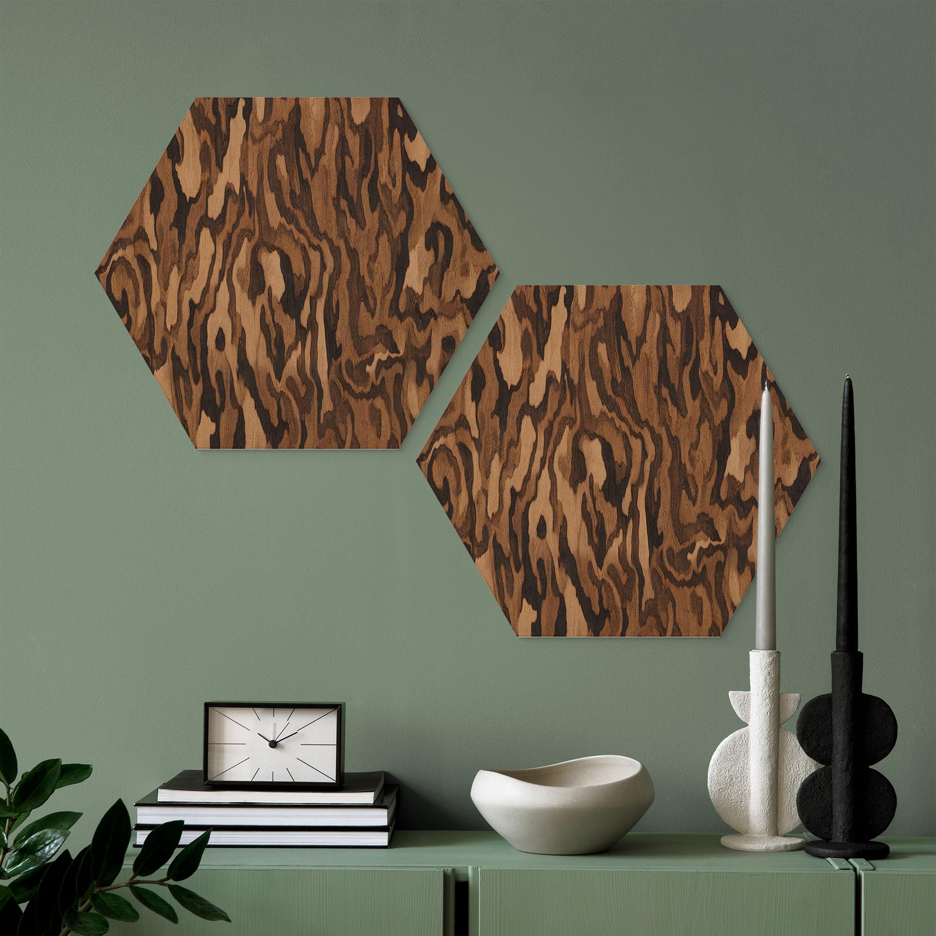 Esagono Insegna in Legno Ettore Walnut - Venatura del Legno Astratta - Sir Edward x Grigory Gladarev