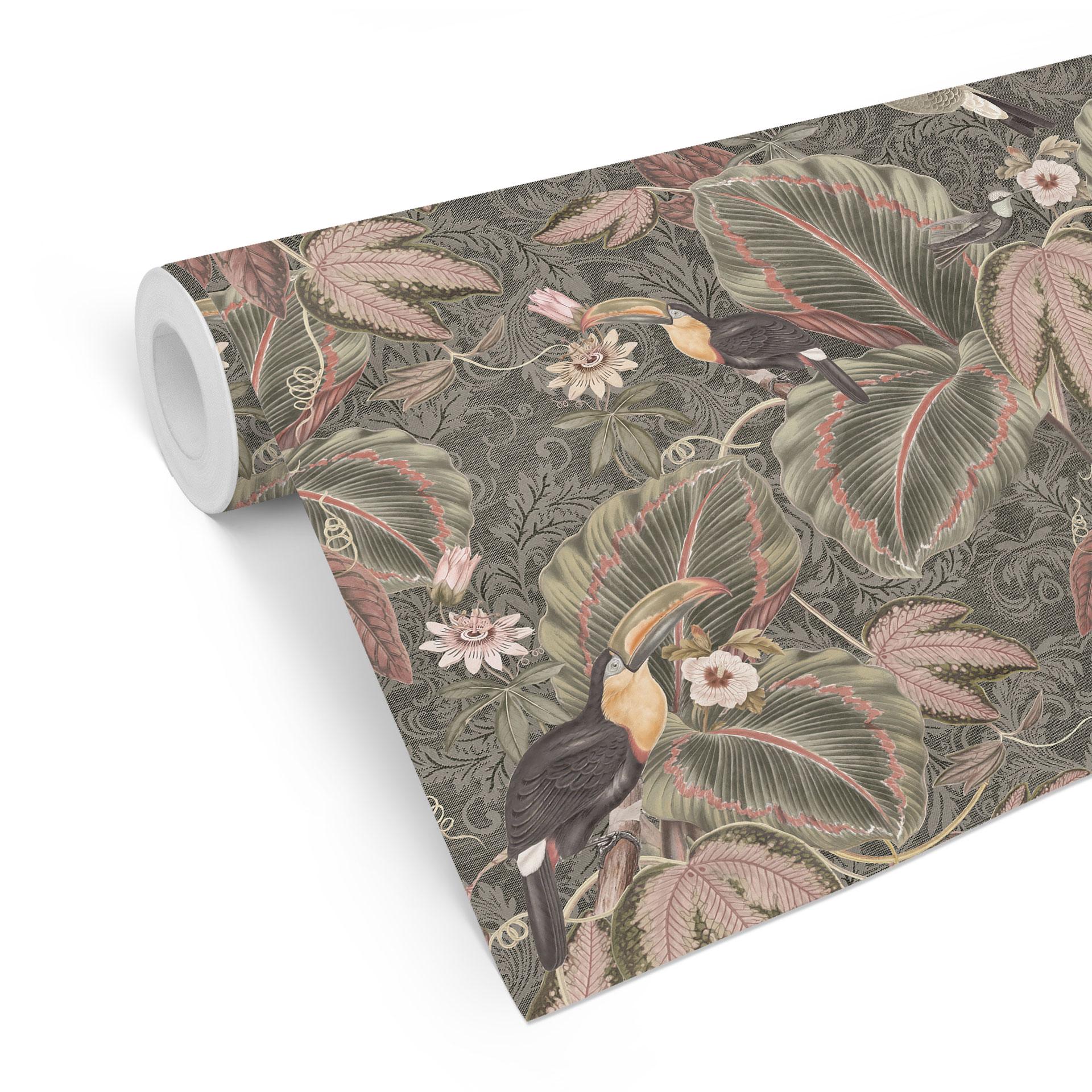 Tapet med mønster i junglen, tukan i tropisk skov - Bloomery Decor