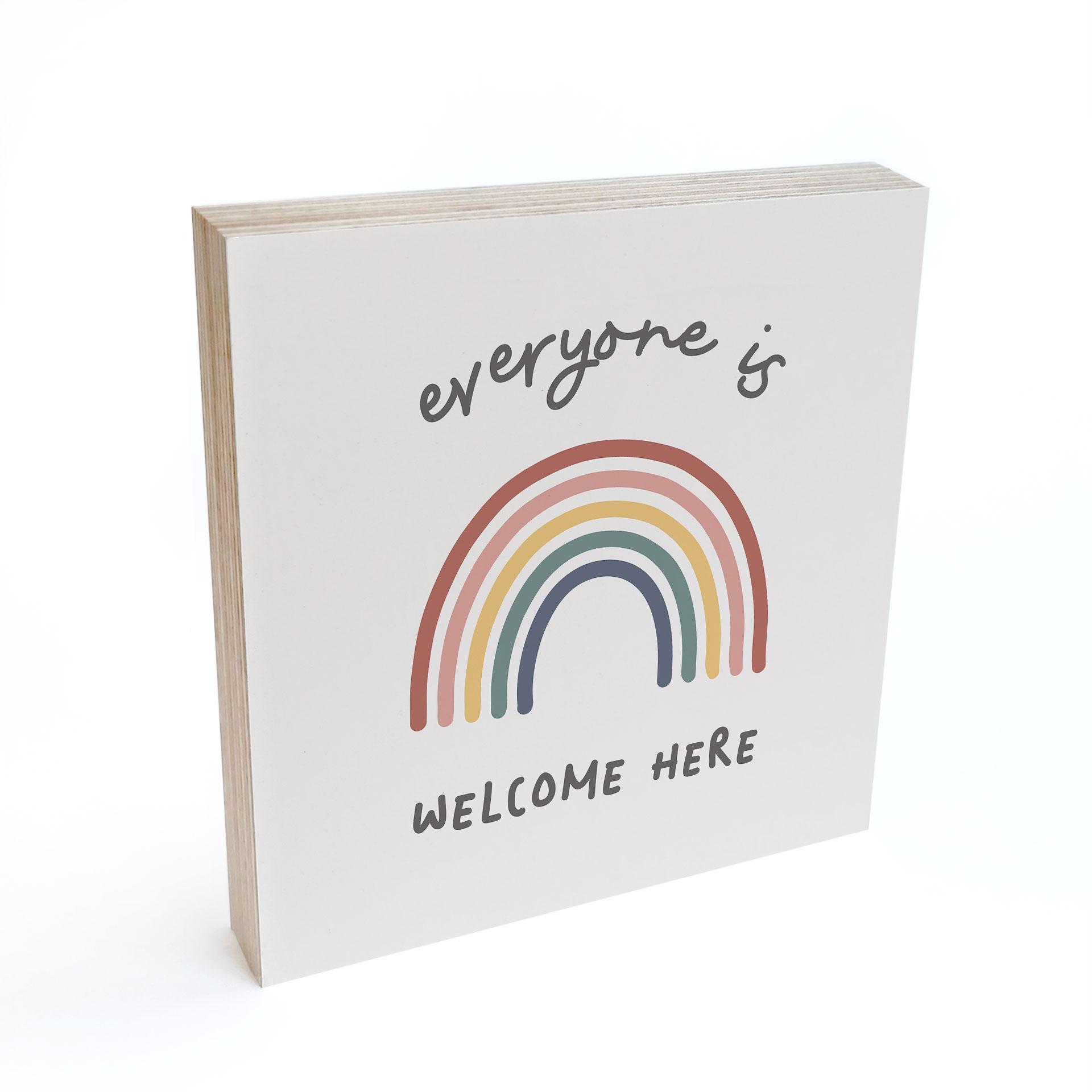 Houten staand schilderij - Everyone is welcome here - KsanaKalpa