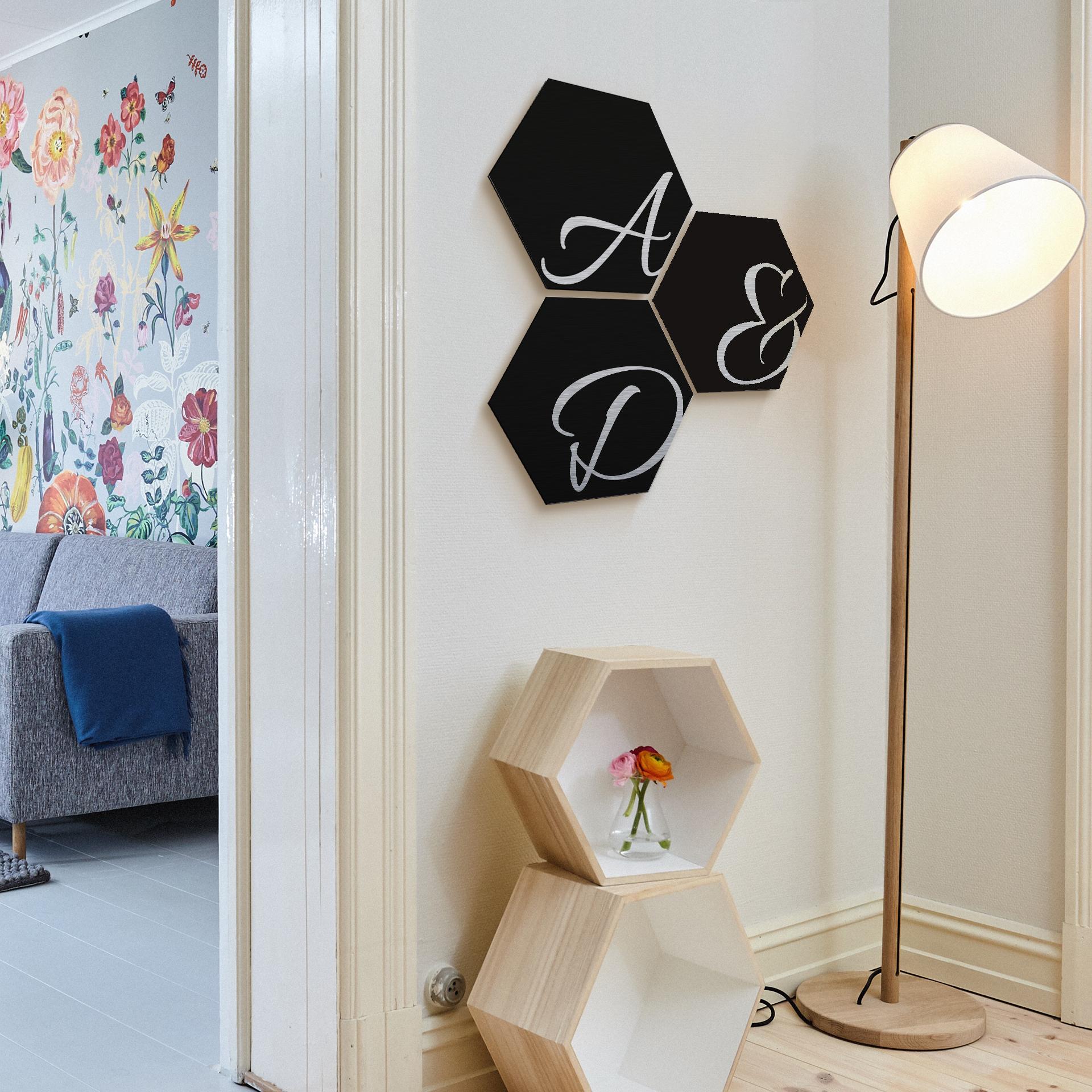 Hexagon bogstaver - Alu-dibond Sølveffekt, sort