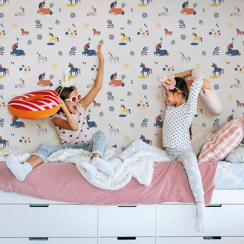 Børnetapet, non-woven tapet med illustration Kids Walls grå, farverig
