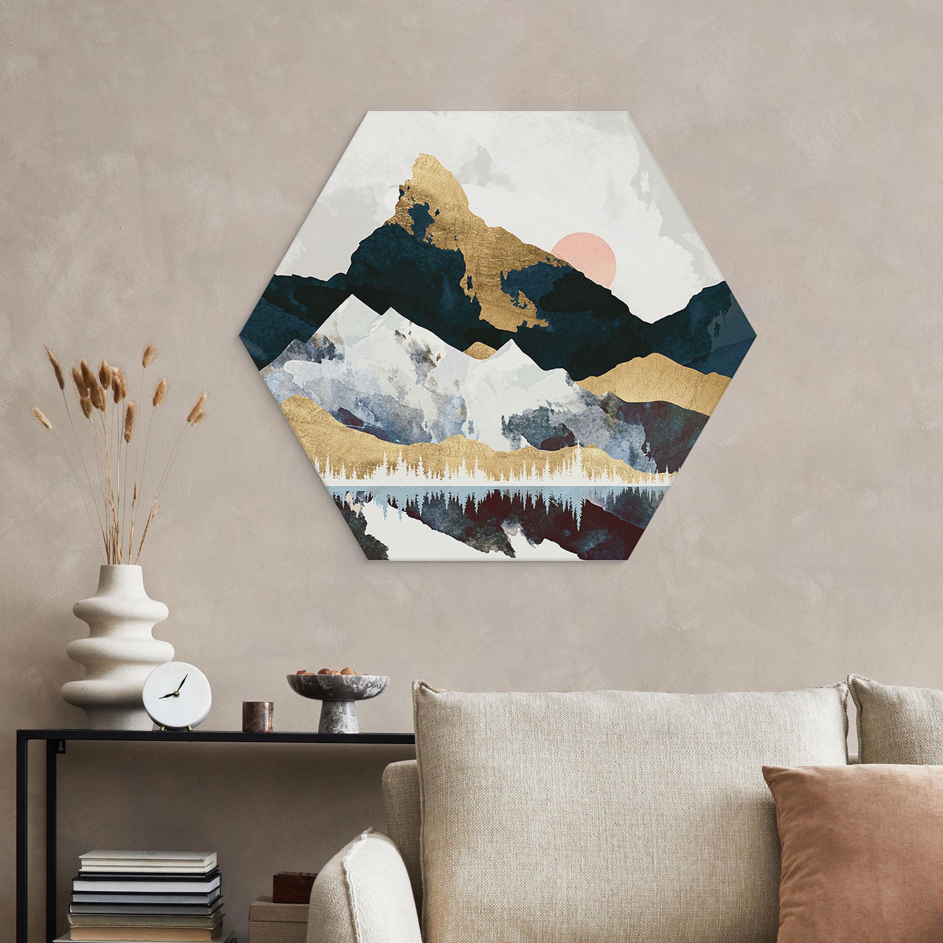 Hexagon Wandbild Reflektion einer Winterlandschaft - SpaceFrog Designs - Alu-Dibond