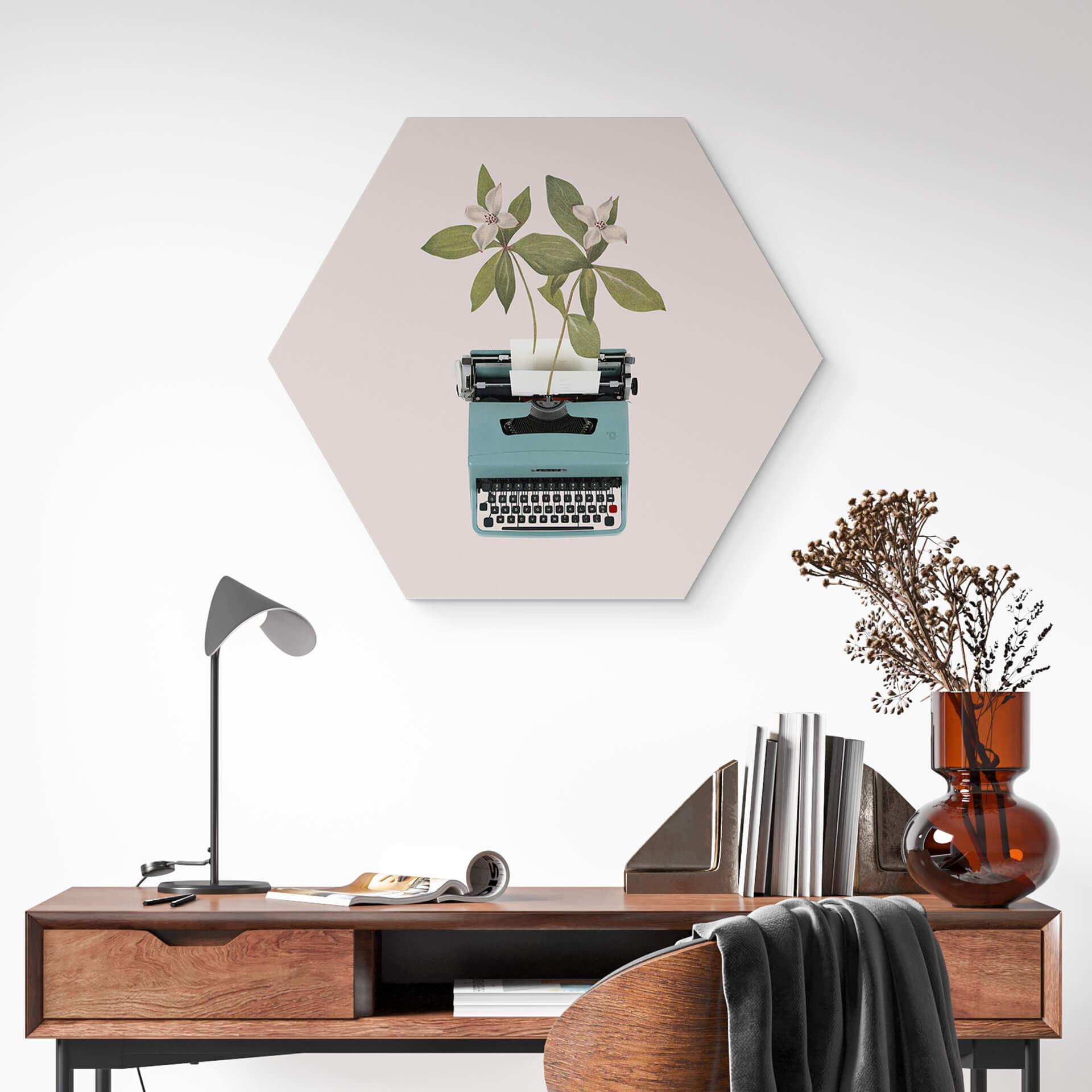 Hexagon Wandbild Frida Floral Studio - Botanische Schreibmaschine - Alu-Dibond