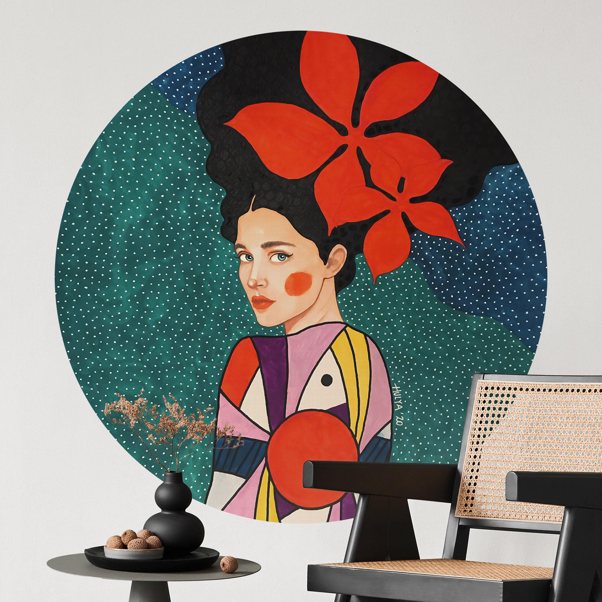 Wallsticker Kvinde med røde blomster og mønstret kjole - Hülya - Rund