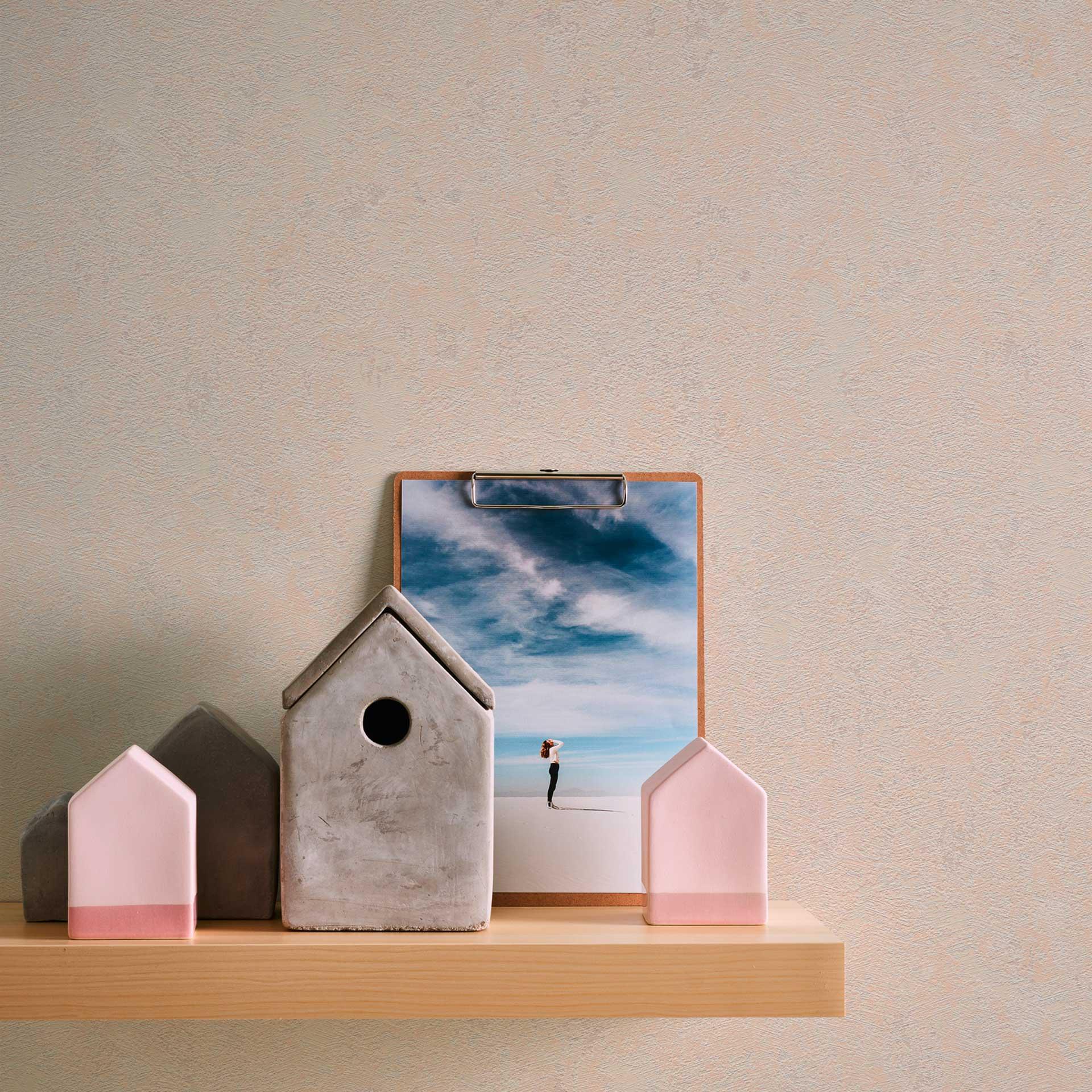 Moderne tekstureret beige - tapet til stuen