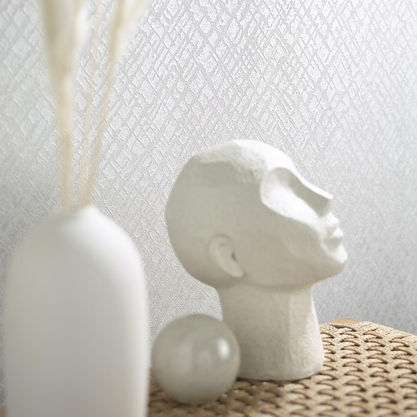 Non-woven tapet med blankt hvidt gittermotiv, perlestruktur