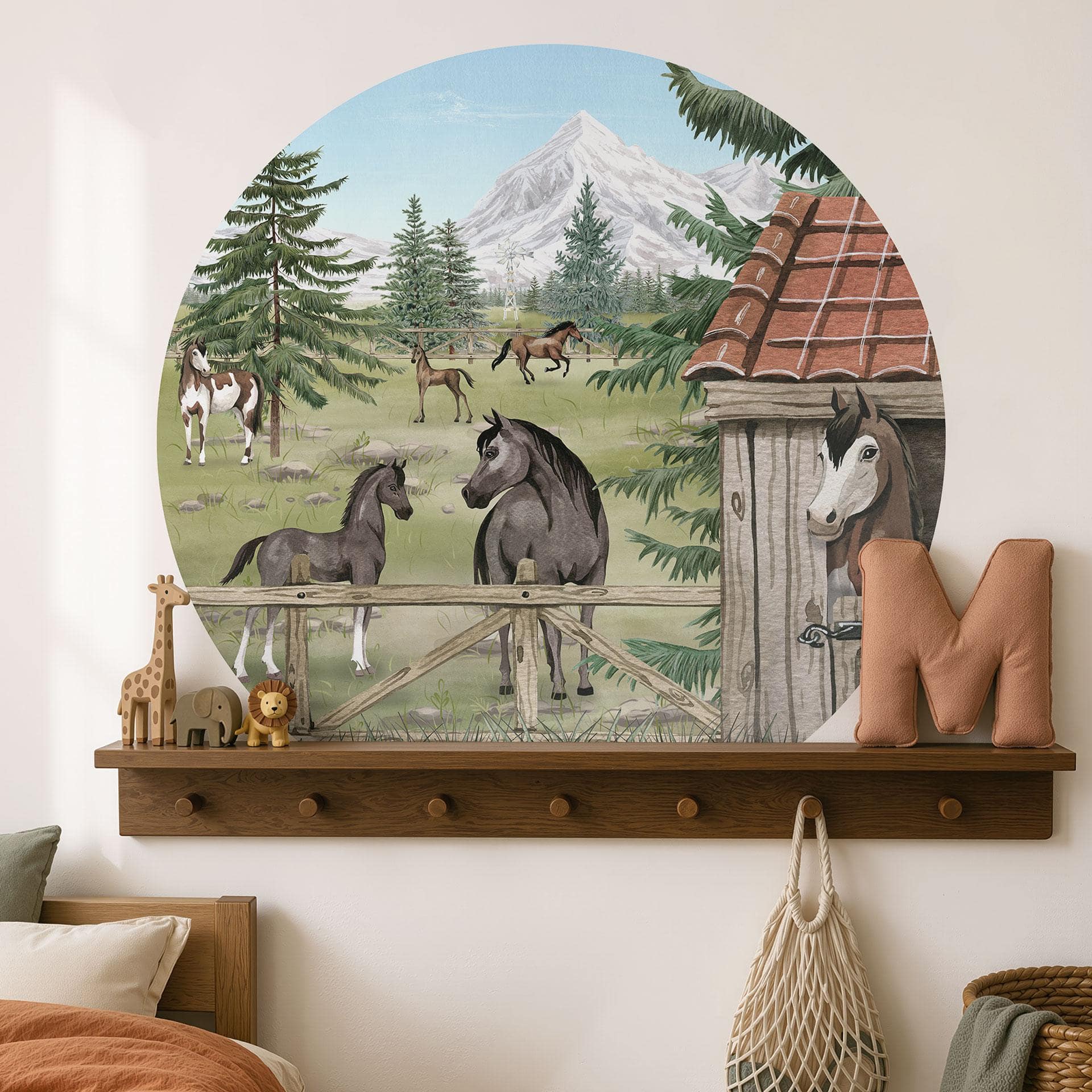 Vinilo Decorativo Cercado de Caballos en el Parque Natural - Oliver Robins - Redondo