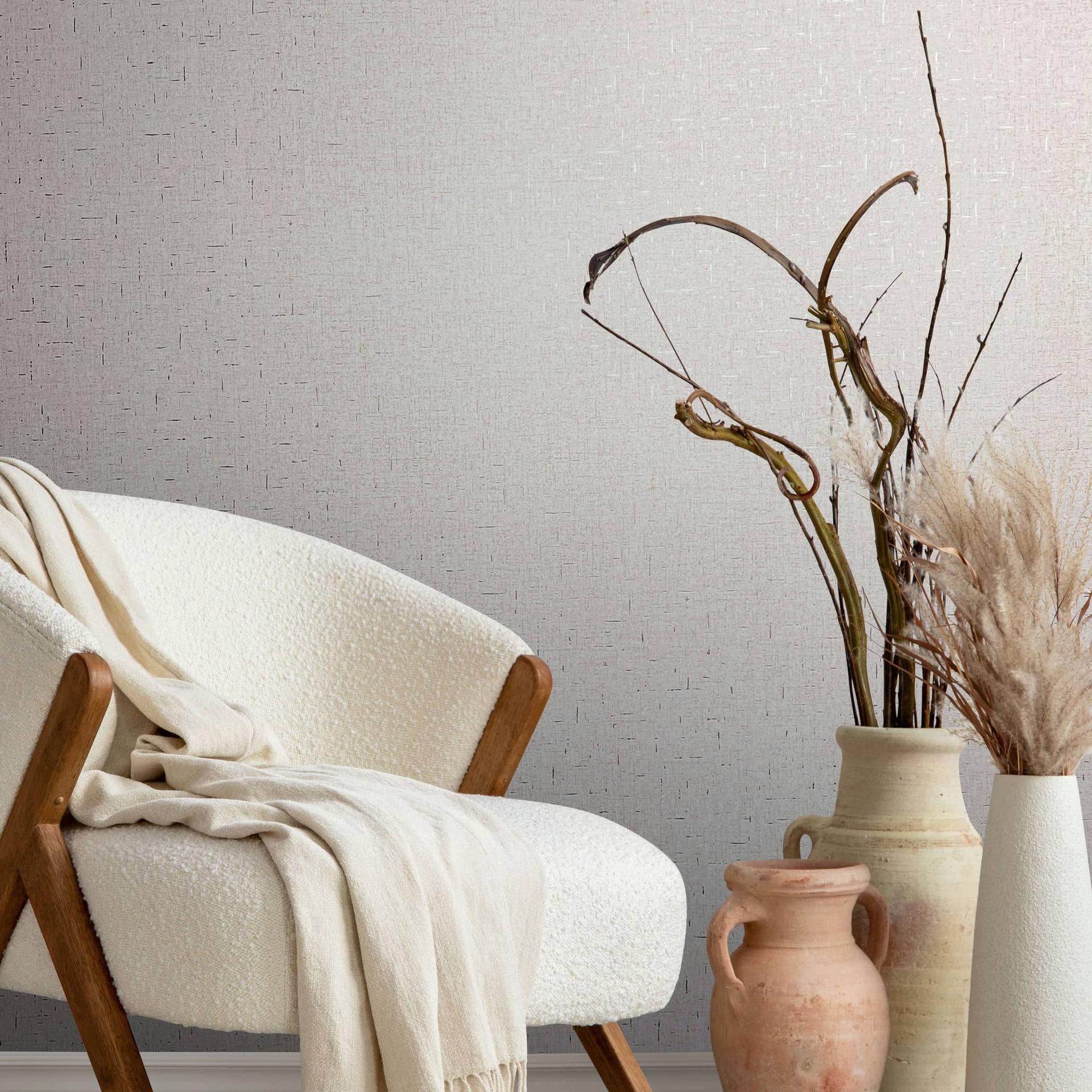 Non-woven tapet med en let skinnende grå glat struktur