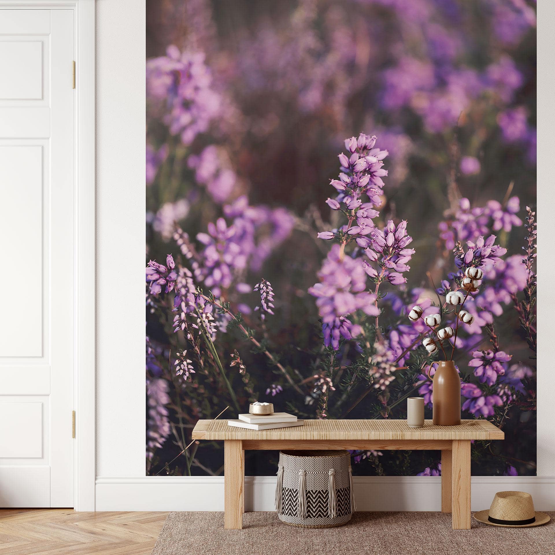 Lilla lyngblomstret fototapet i varmt lys - Annie