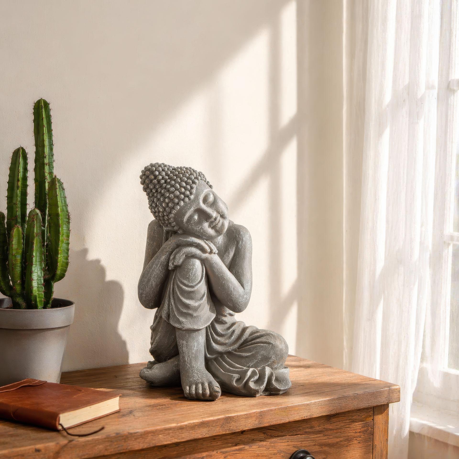 Schlafender Buddha aus Kunststein, betongrau | 34x31x40 cm