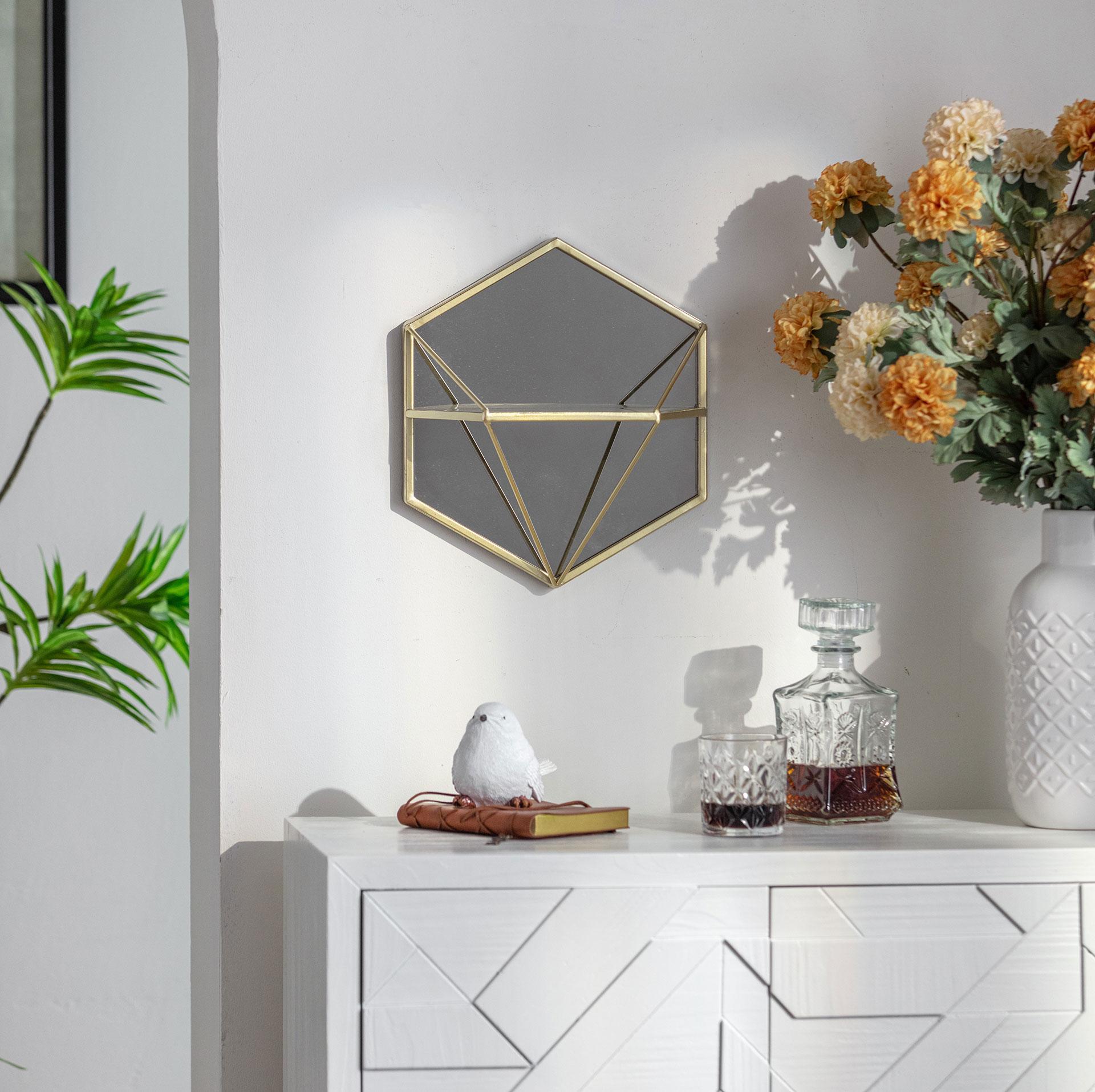 Wandregal Wandspiegel Geometrischer Diamant - Goldoptik - 30x35x13 cm