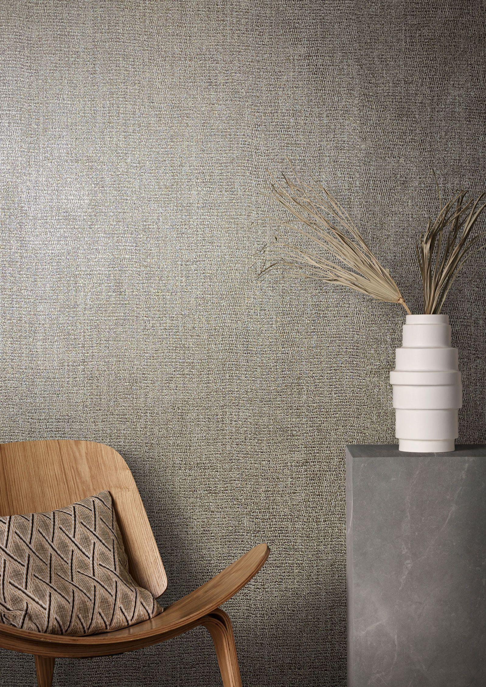 Ikke-vævet tapet med et stærkt tekstillook beige, brun struktur