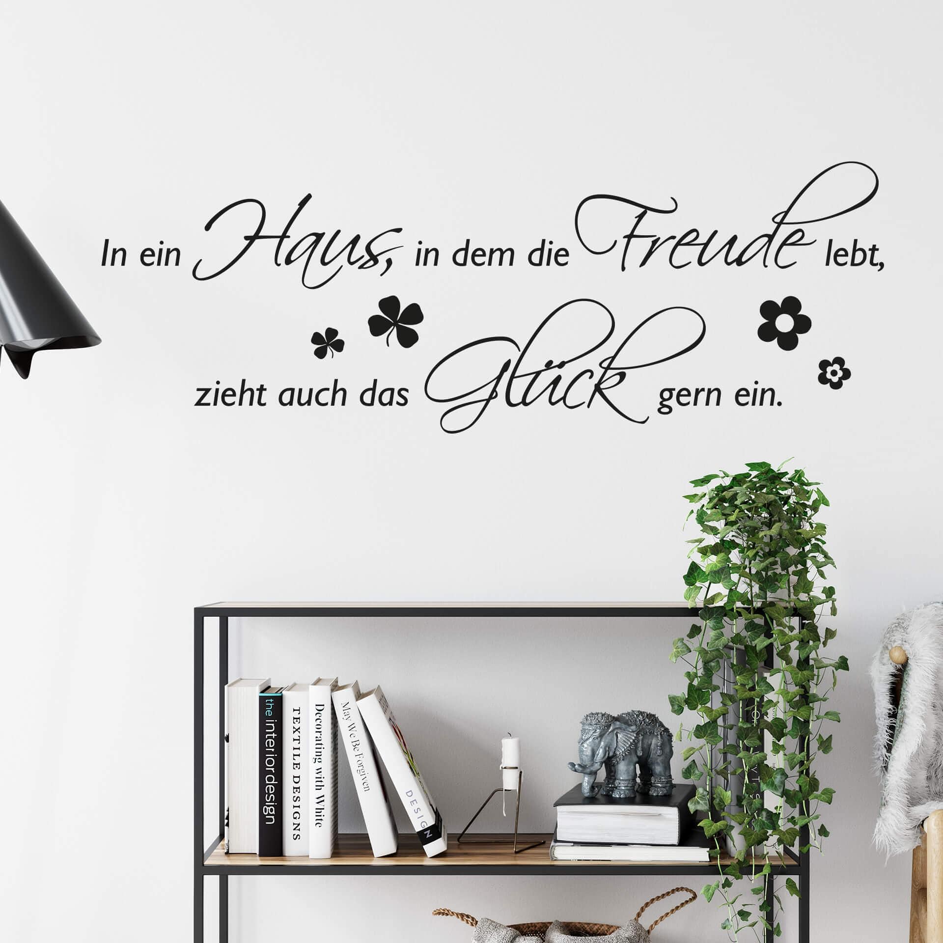 Wandtattoo In ein Haus... 2