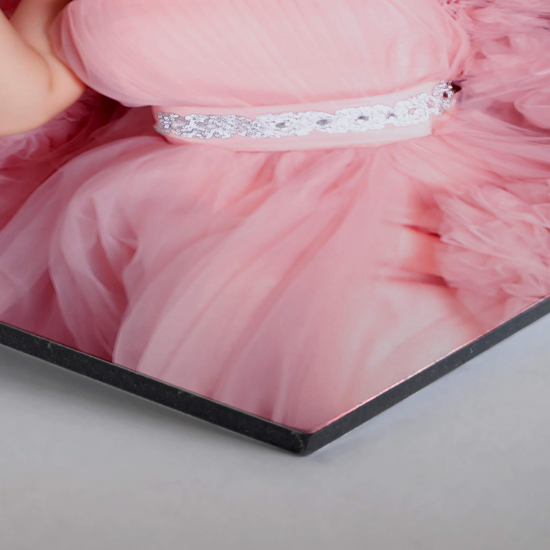 Hexagon - Alu-Dibond - Pink Dress