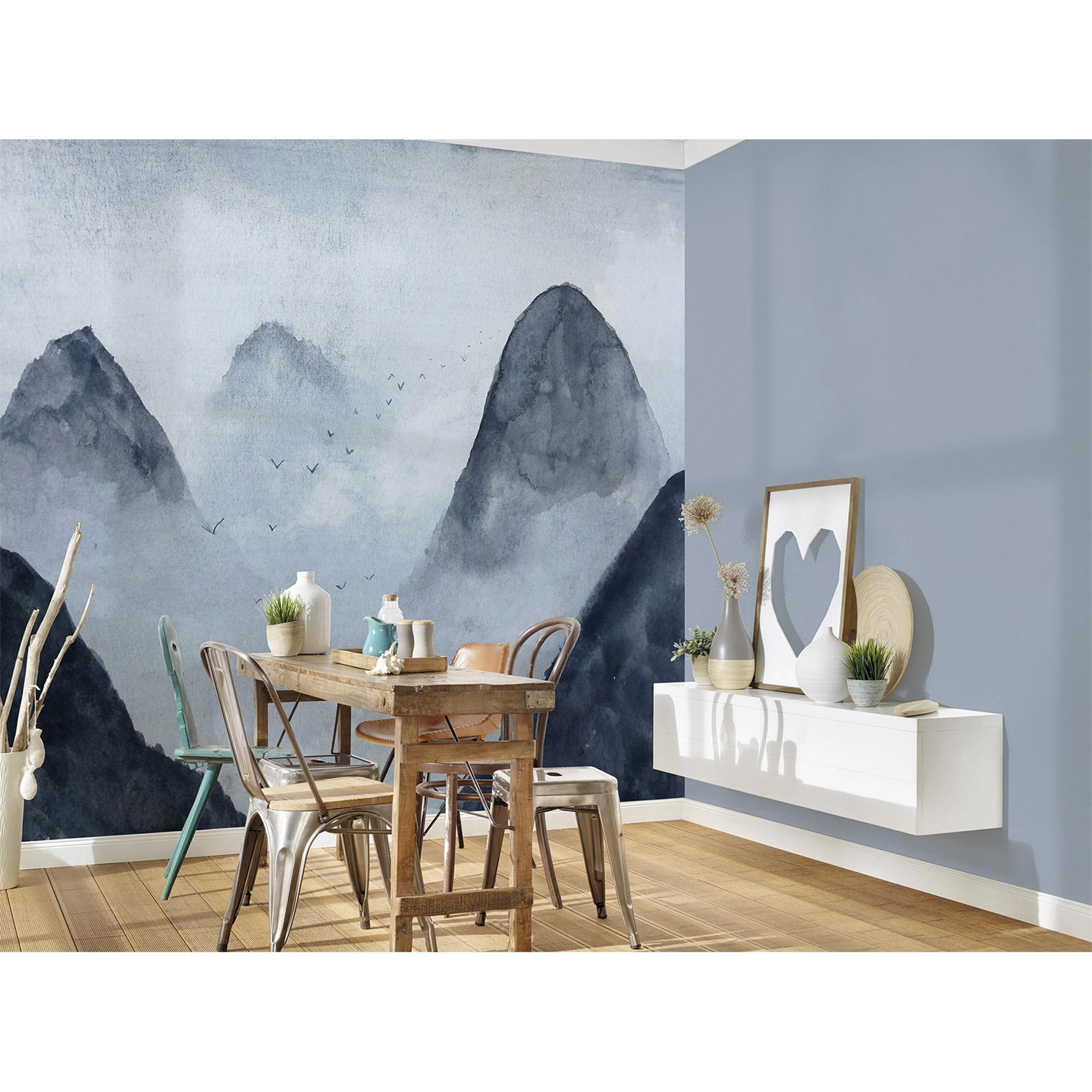 non-woven tapet Misty Rocks fugle natur fototapet Designwalls i grå og hvid