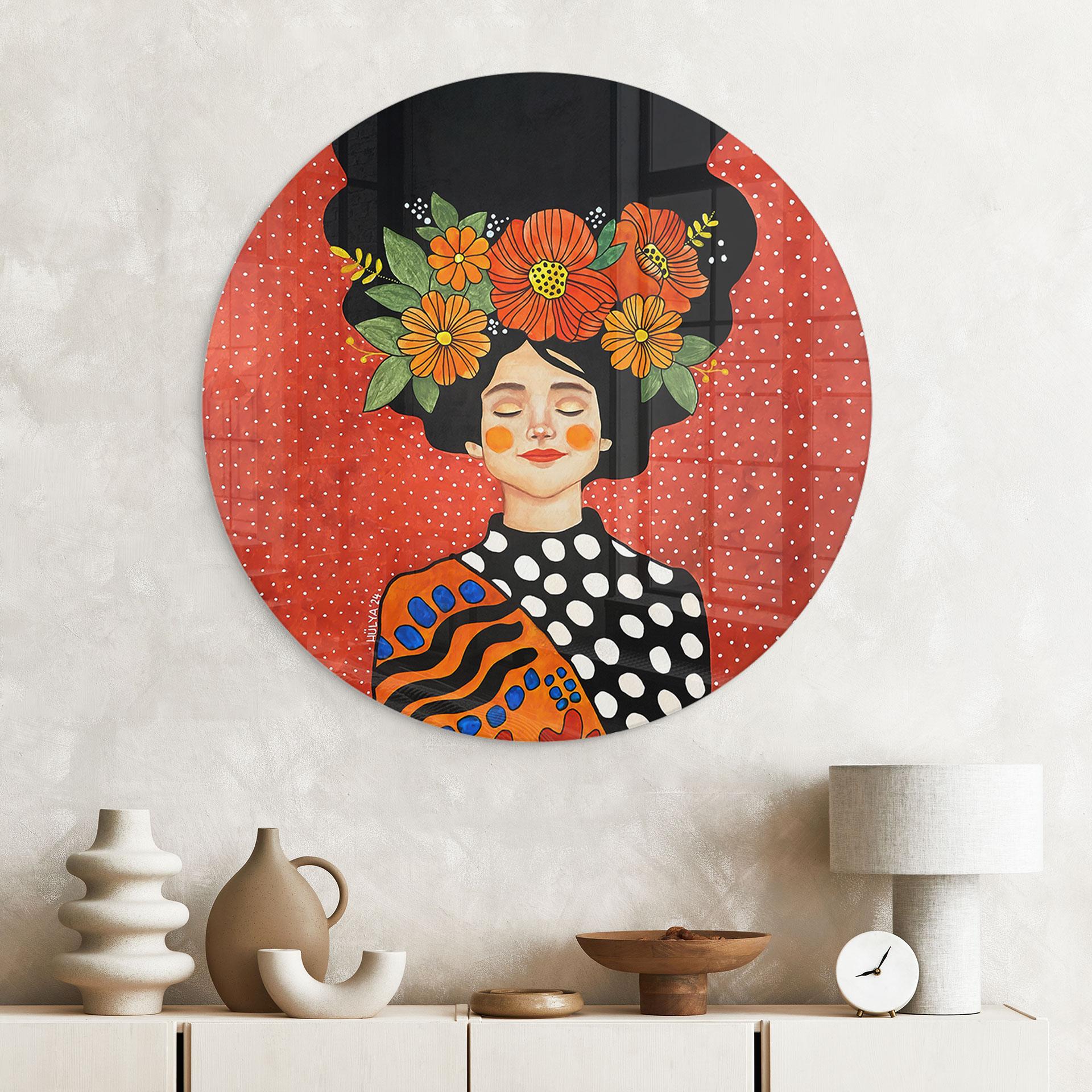 Glasbillede - Smilende kvinde med orange blomster - Hülya - Rund