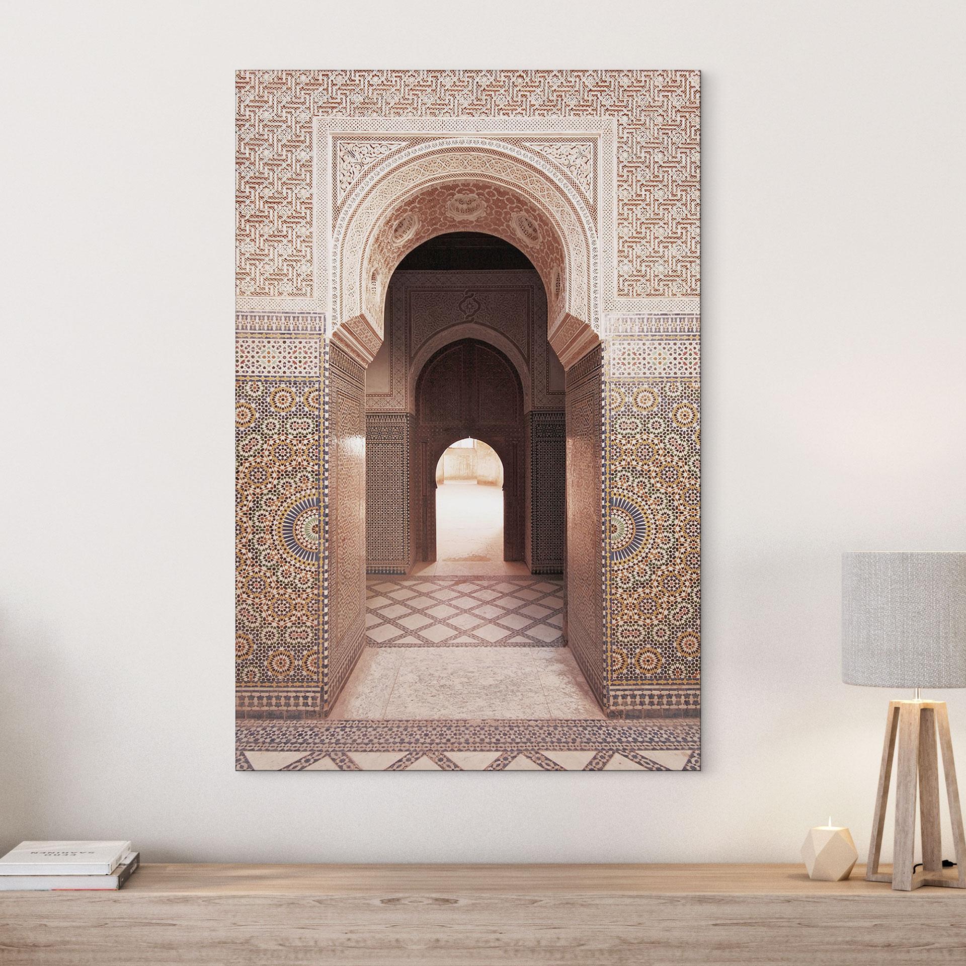 Billede af orientalsk port med mosaikker - Sisi & Seb – print på aluminium (Alu-Dibond)