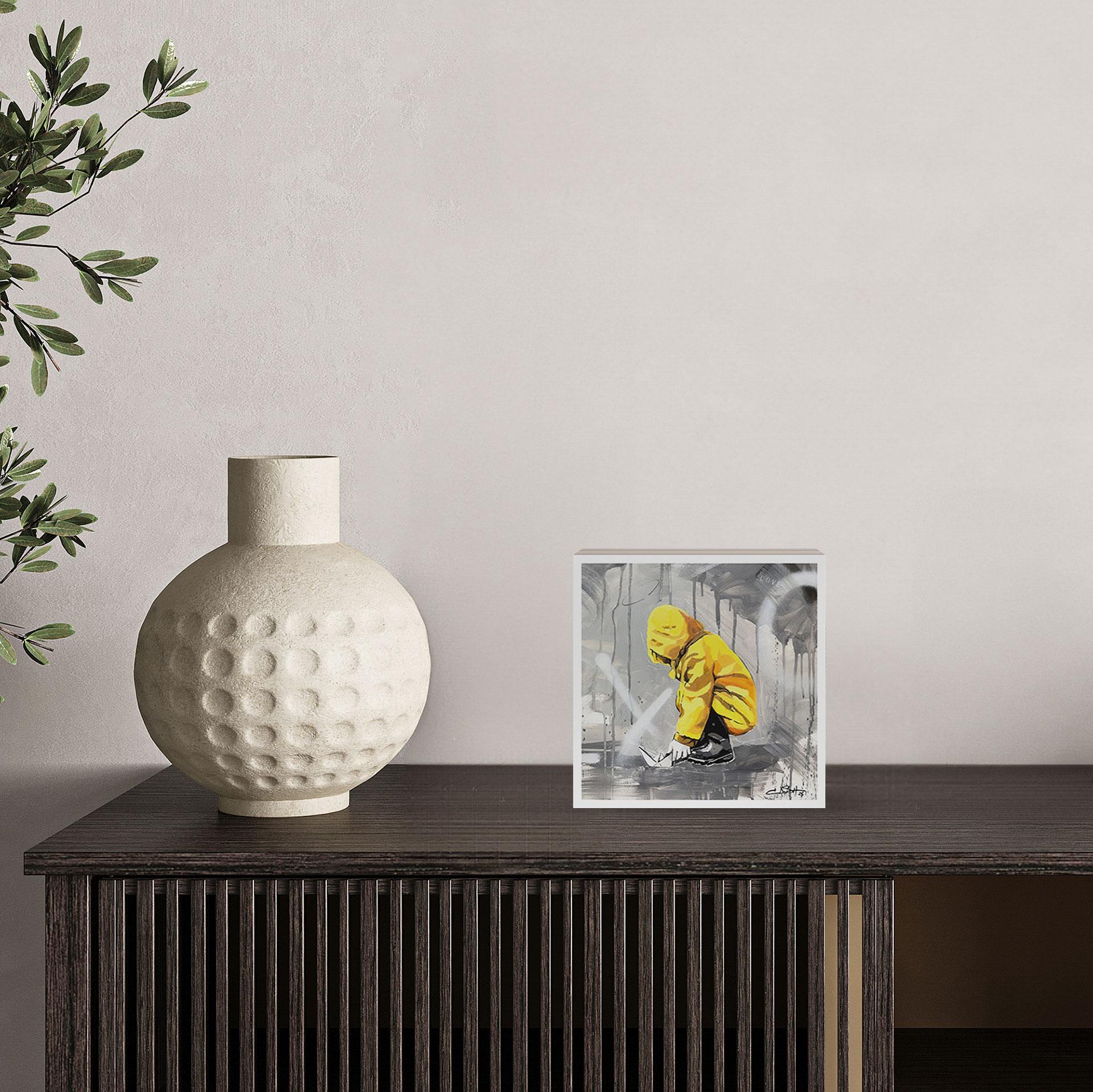 Holzbild zum Hinstellen Kind mit Papierschiff Streetart - Habib - 15x15 cm