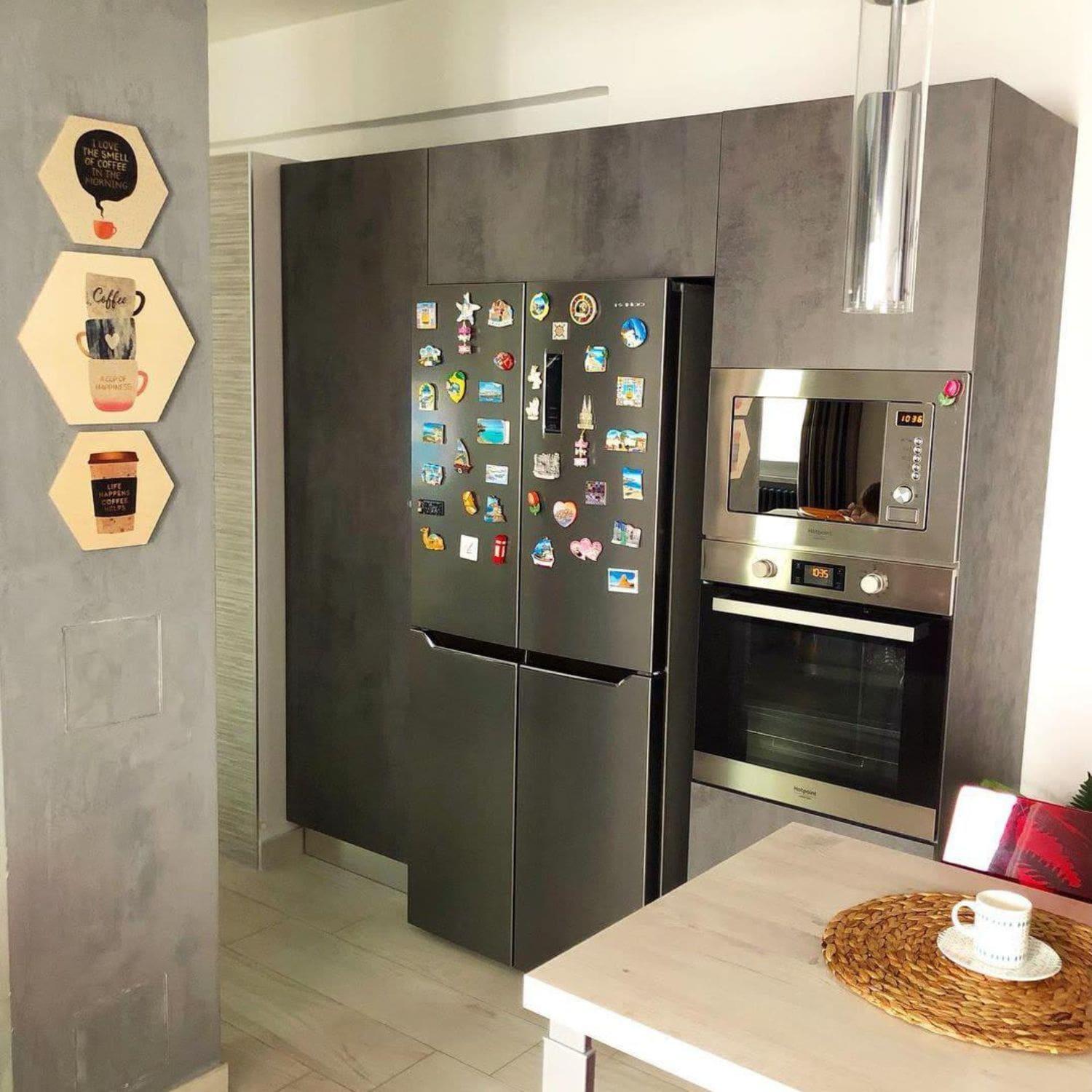 Hexagon Hout Fredriksson - Life happens Coffee helps