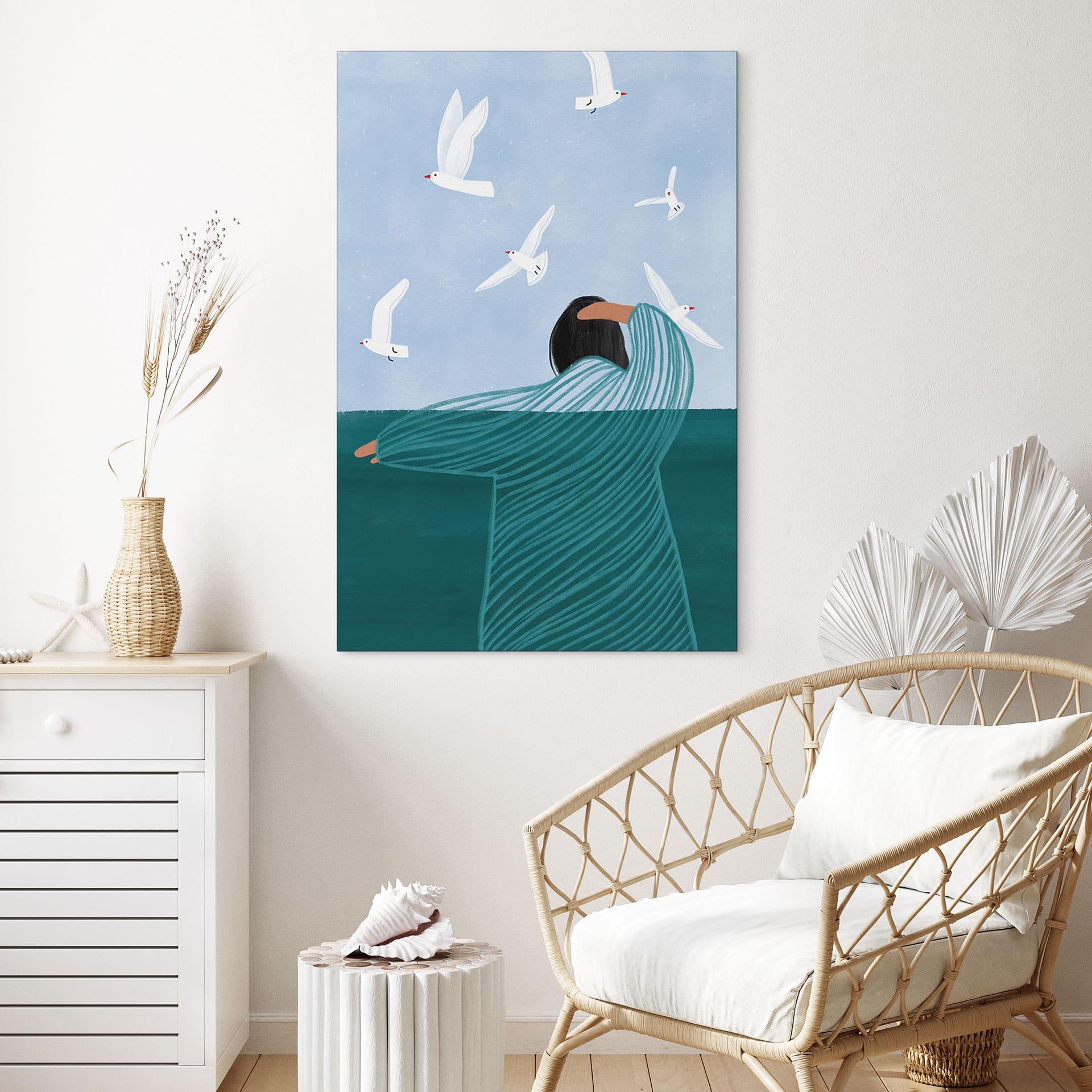 Billede af en kvinde med måger ved havet - Alu-Dibond - Müller – print på aluminium (Alu-Dibond)