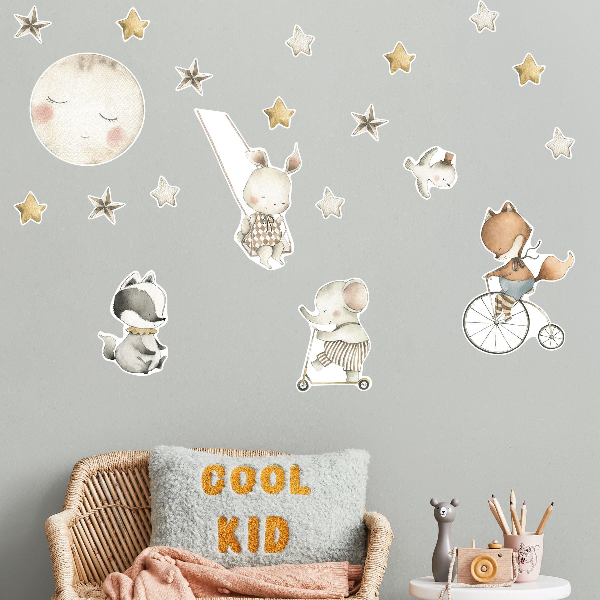 Wallsticker til børneværelset Glade dyr med stjernehimmel - Oliver Robins - 50x70 cm